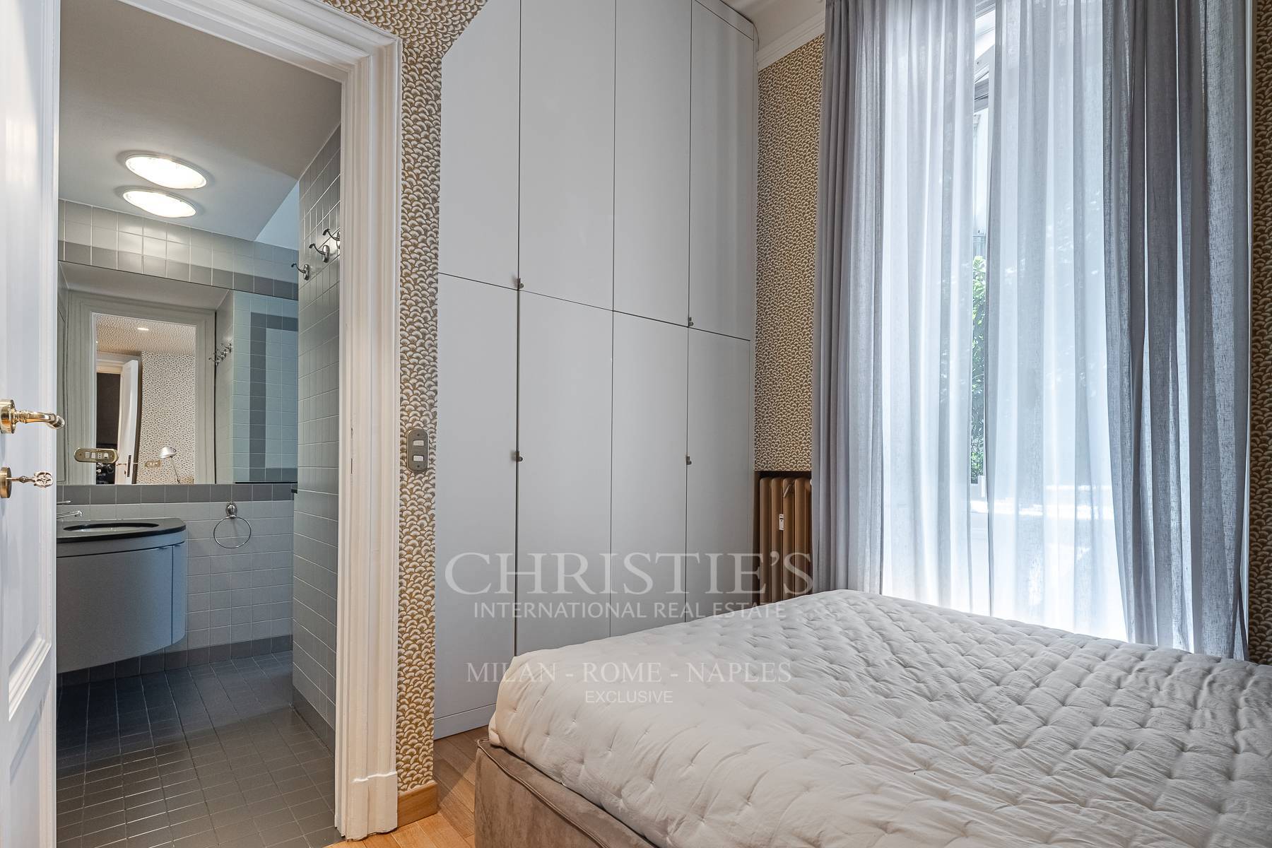 picture of Elegant Furnished Apartment In A Period Building Between Arco Della Pace And Parco Sempione