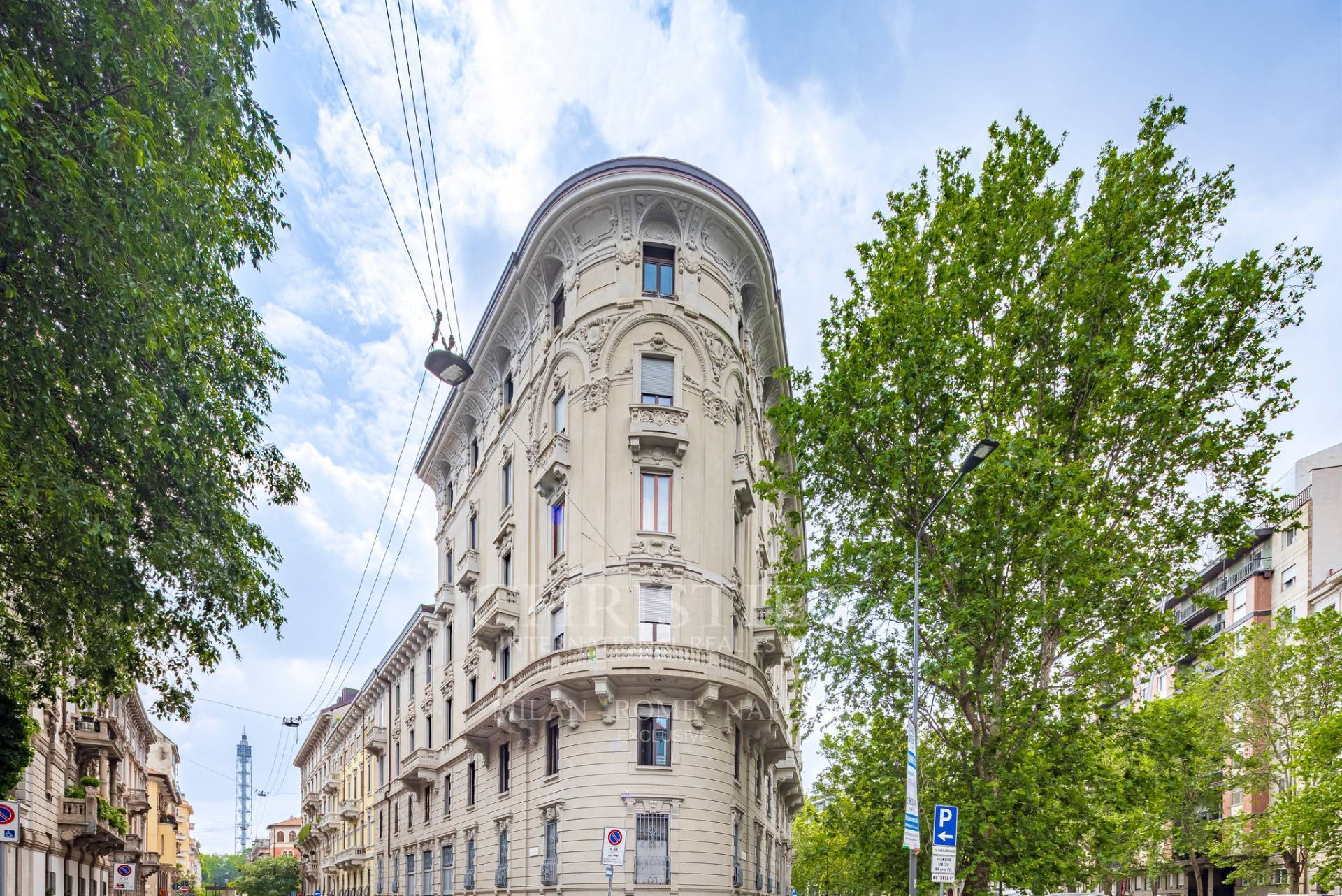 picture of Elegant Furnished Apartment In A Period Building Between Arco Della Pace And Parco Sempione