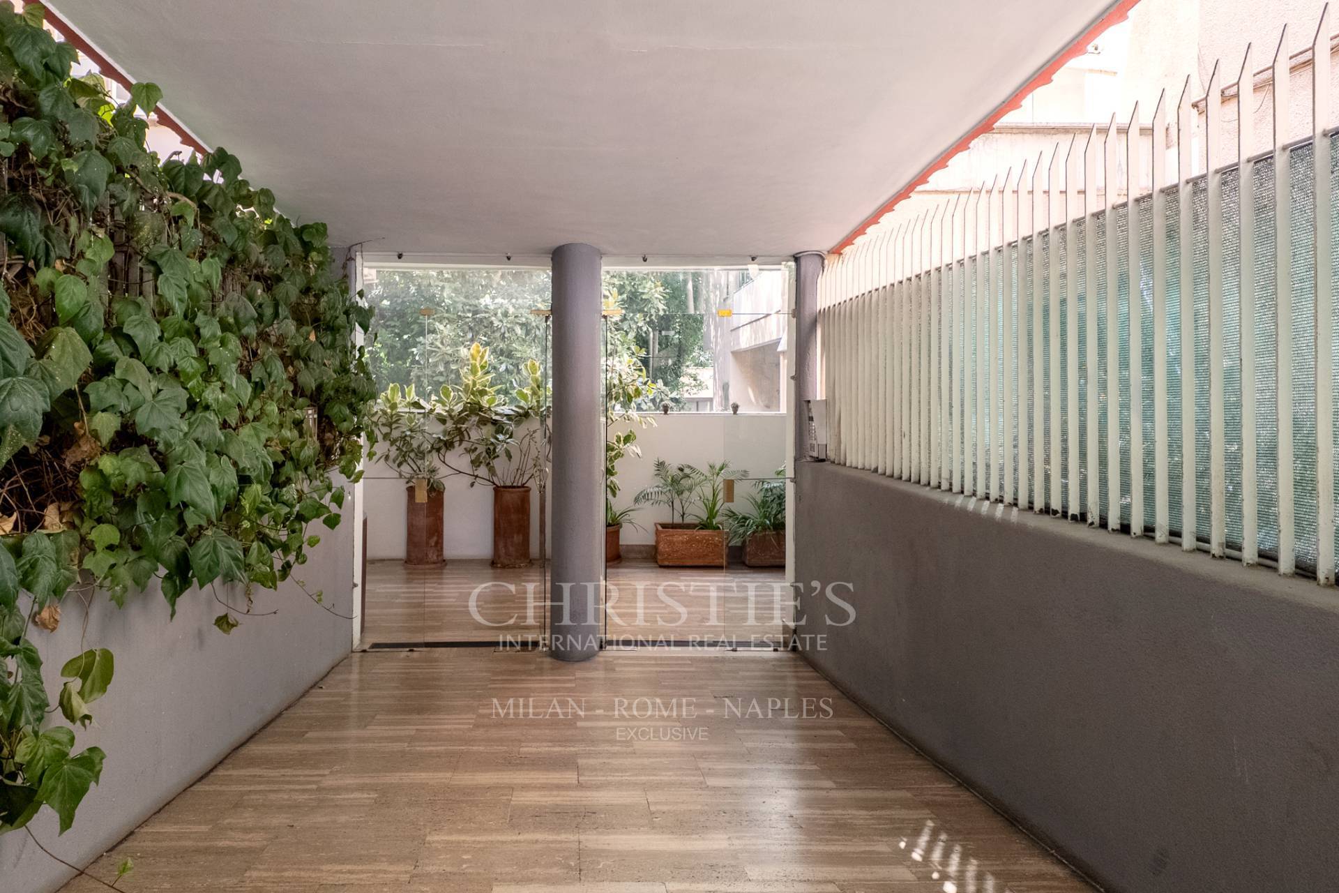 picture of High-end Apartment In An Elegant Building With Terrace And Garden