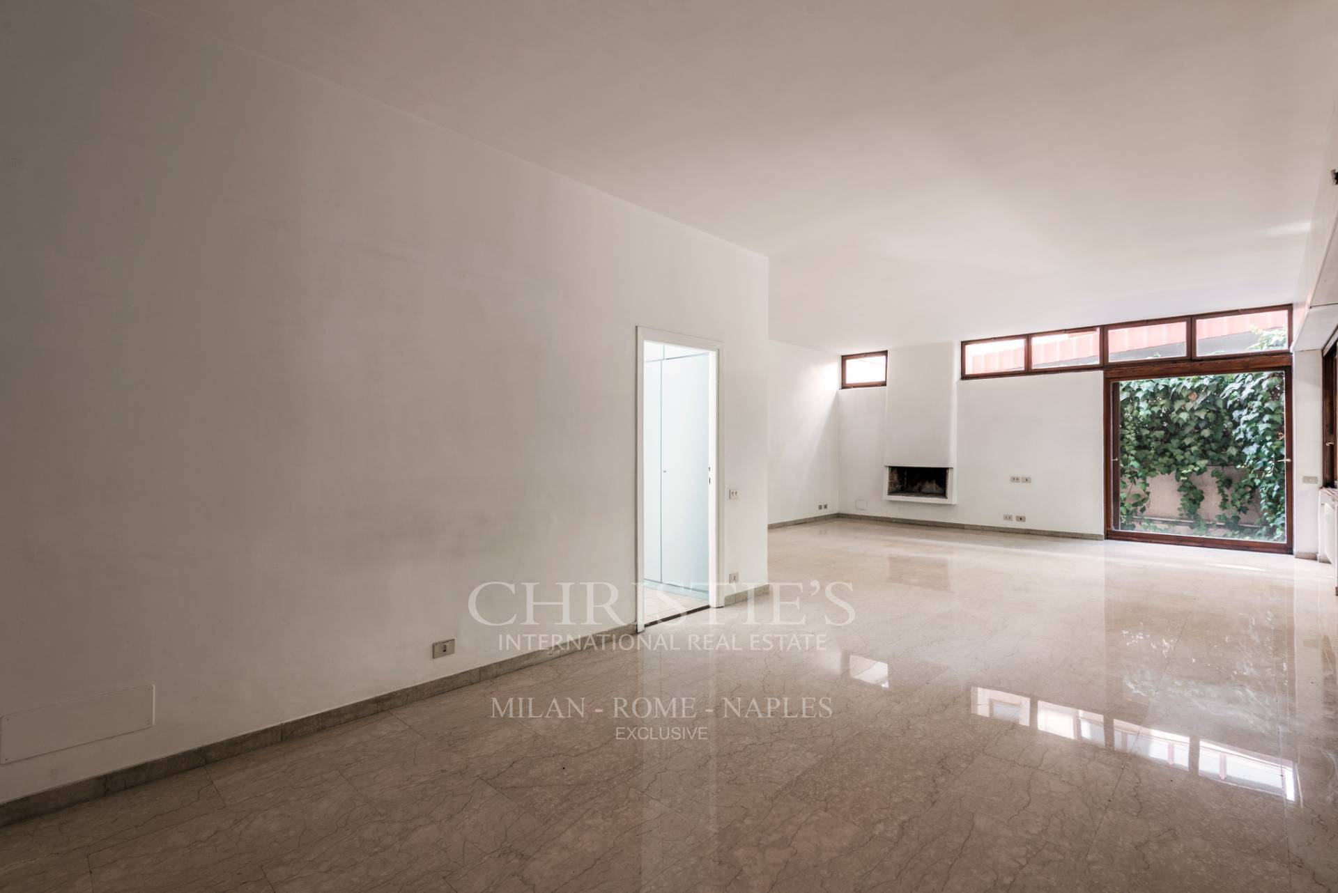 picture of High-end Apartment In An Elegant Building With Terrace And Garden