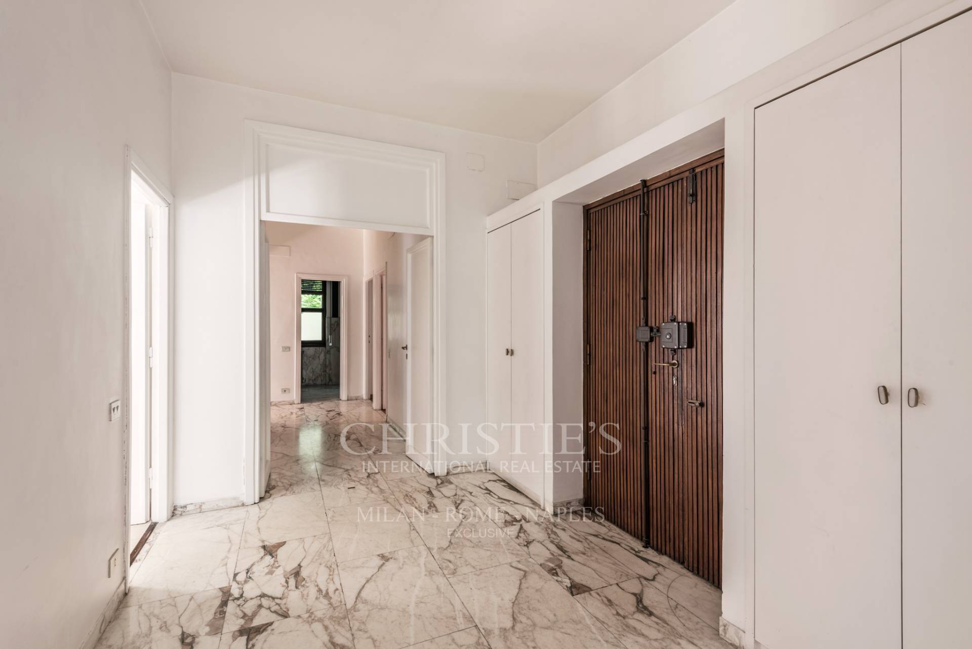 picture of High-end Apartment In An Elegant Building With Terrace And Garden