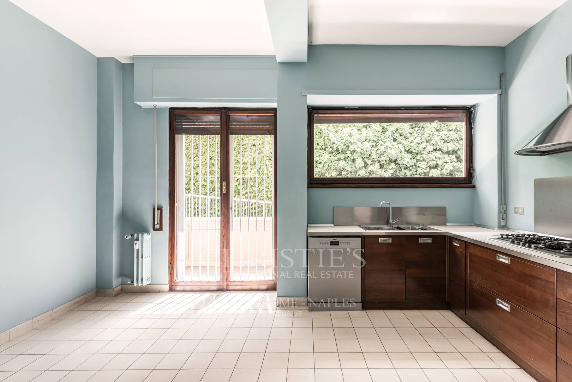 picture of High-end Apartment In An Elegant Building With Terrace And Garden