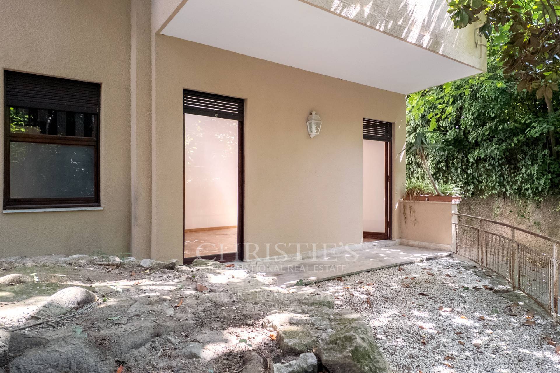 picture of High-end Apartment In An Elegant Building With Terrace And Garden