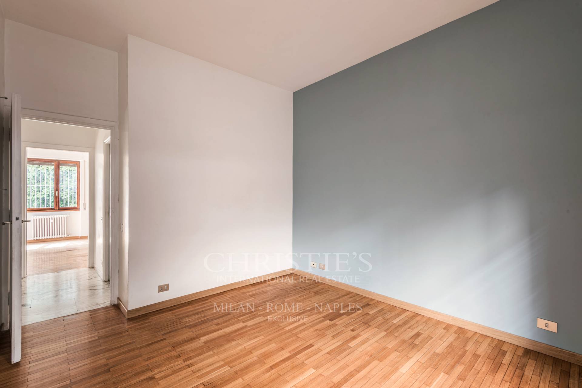 picture of High-end Apartment In An Elegant Building With Terrace And Garden