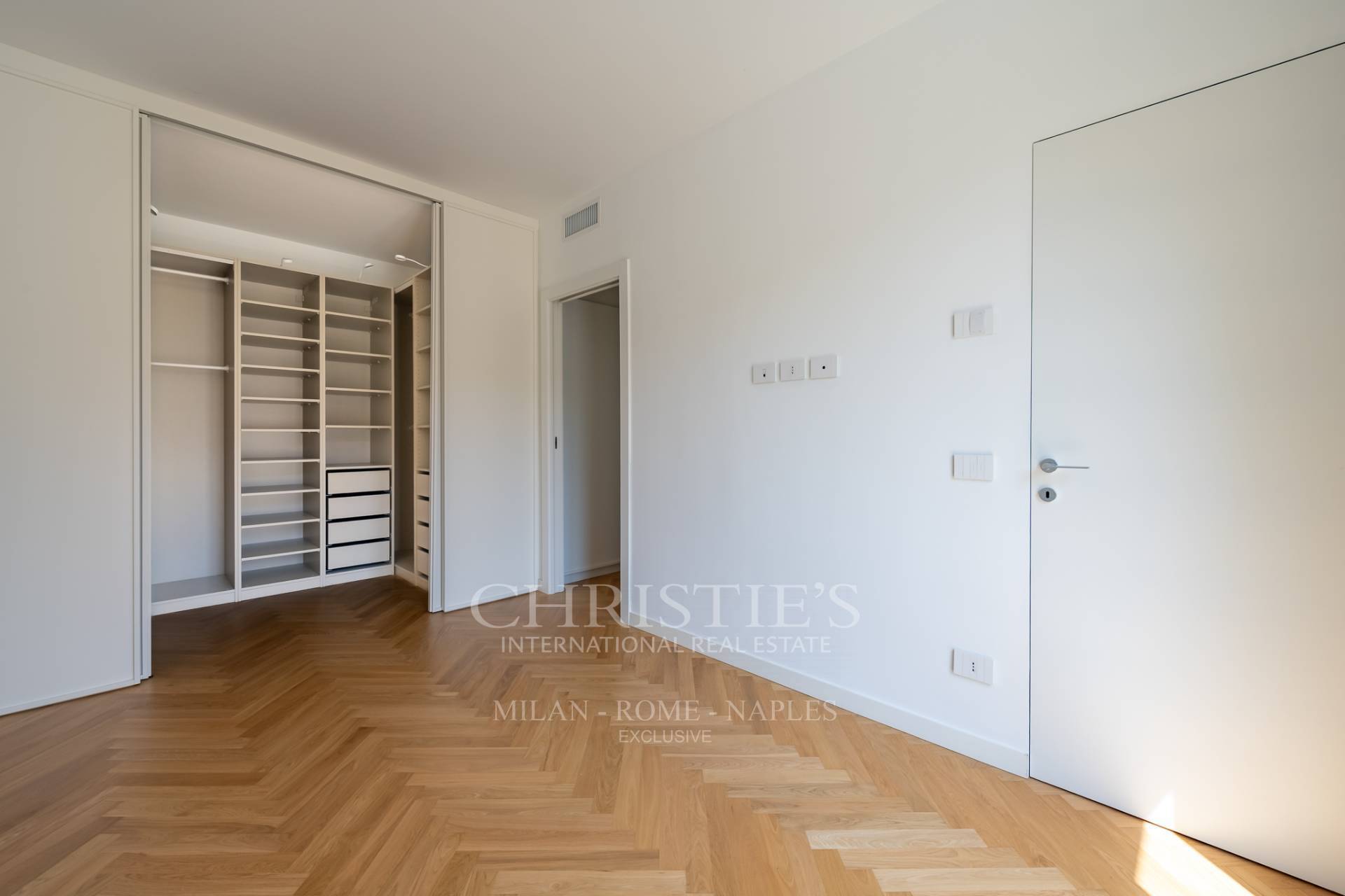 picture of Large Two-bedroom Apartment For Rent In The Città Studi / Susa Area