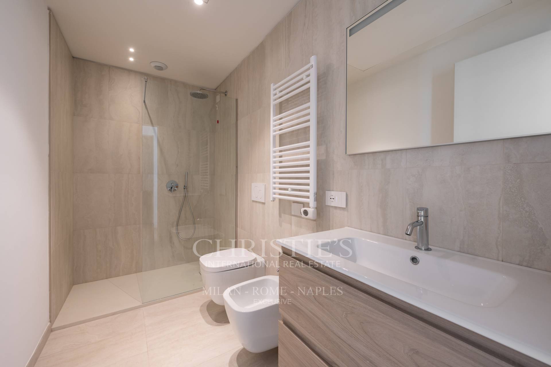 picture of Open-plan One-bedroom Apartment With Terrace