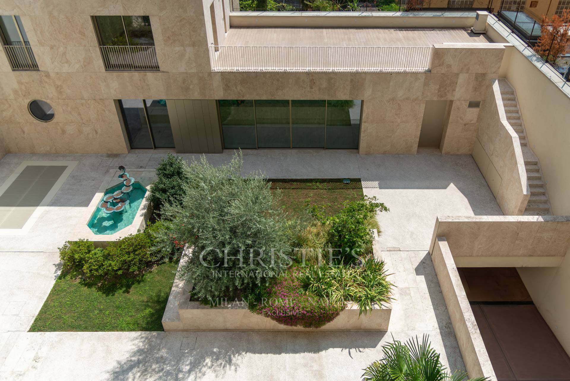 picture of Open-plan One-bedroom Apartment With Terrace