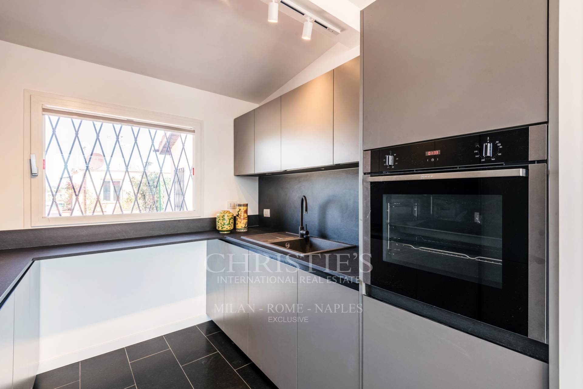 picture of Charming Penthouse With Panoramic Terrace In Via Dei Condotti