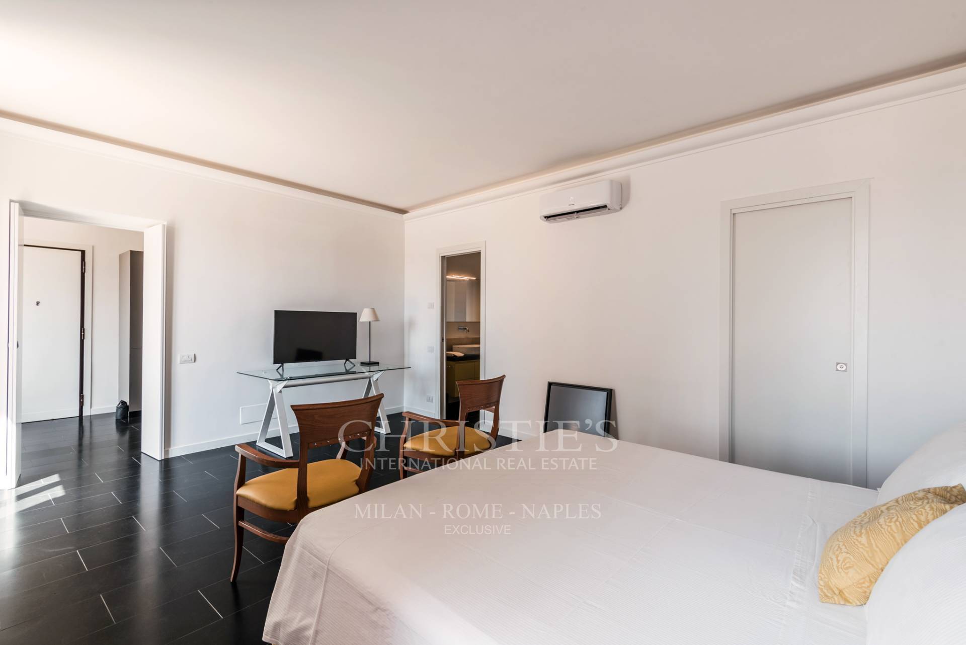 picture of Charming Penthouse With Panoramic Terrace In Via Dei Condotti