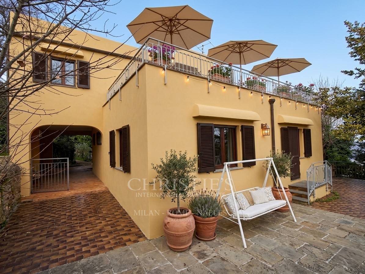 picture of Elegant Panoramic Villa With A View Of The Gulf Of Naples – Sorrento