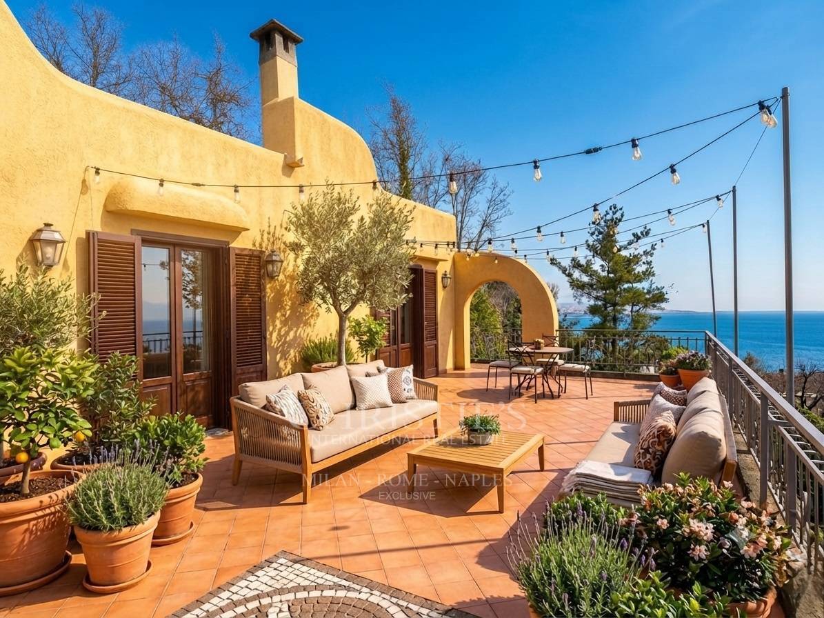 picture of Elegant Panoramic Villa With A View Of The Gulf Of Naples – Sorrento