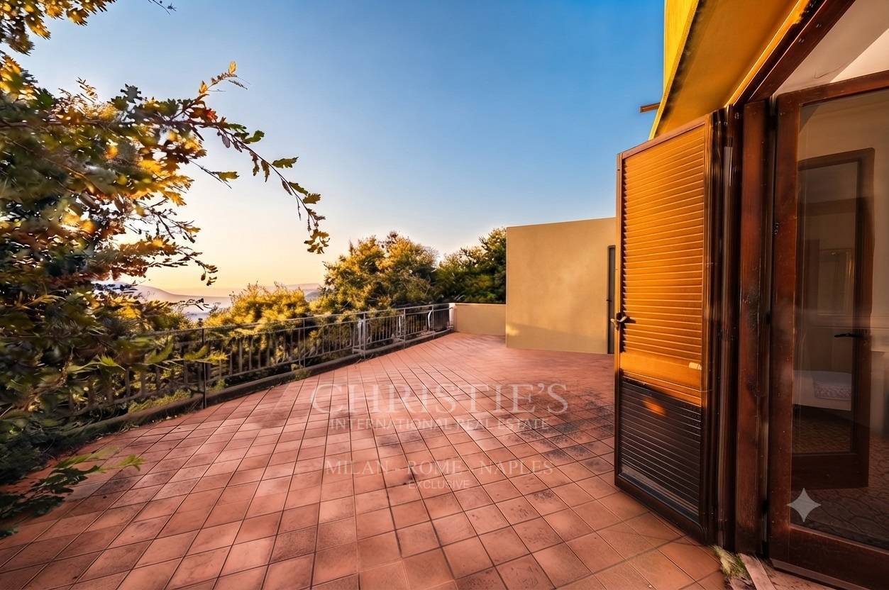 picture of Elegant Panoramic Villa With A View Of The Gulf Of Naples – Sorrento