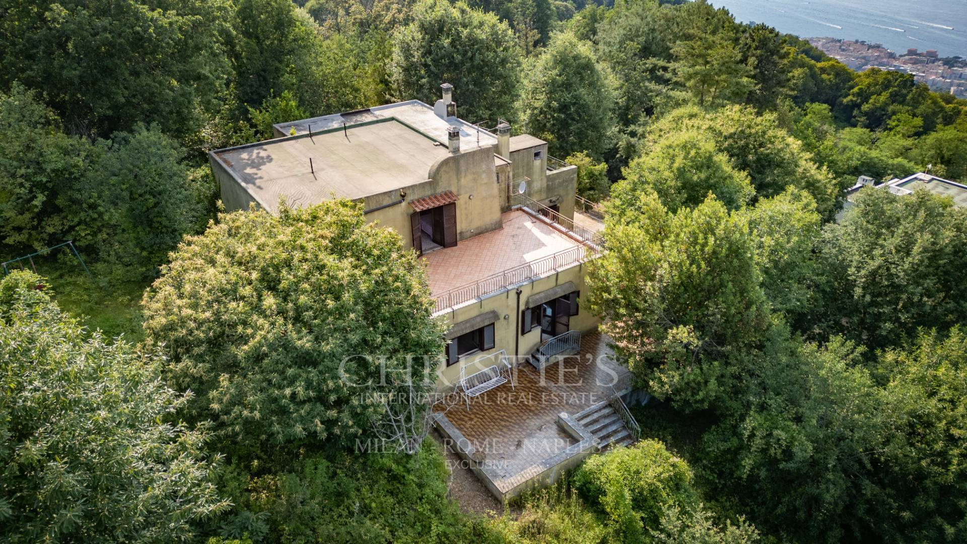 picture of Elegant Panoramic Villa With A View Of The Gulf Of Naples – Sorrento