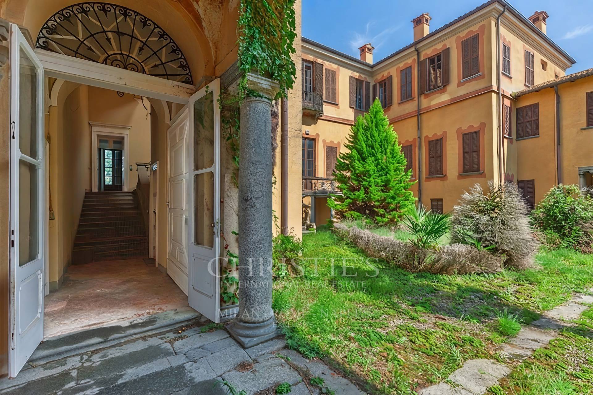 picture of Historic 18th-century Noble Estate With Six-hectare Private Park