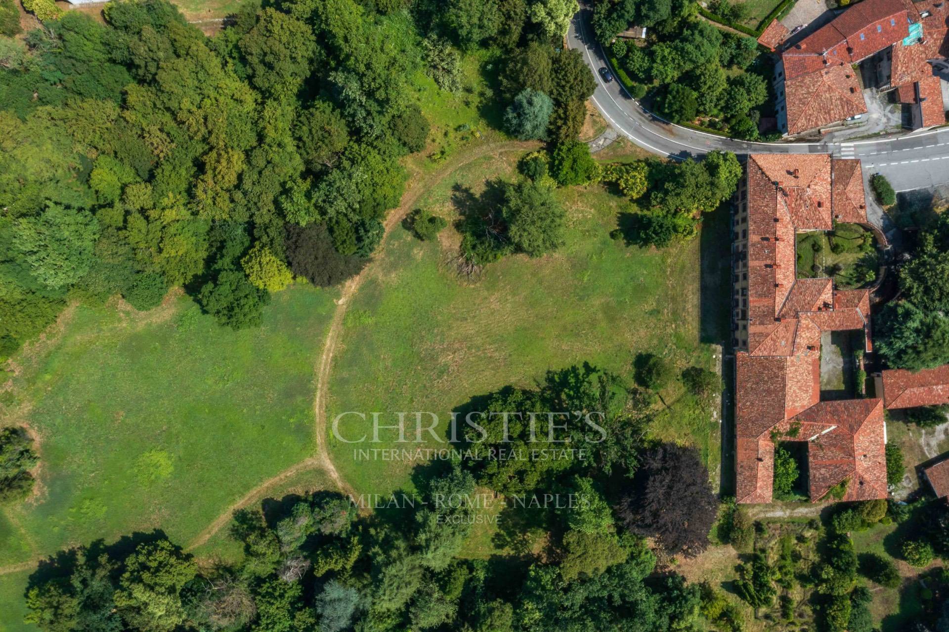 picture of Historic 18th-century Noble Estate With Six-hectare Private Park