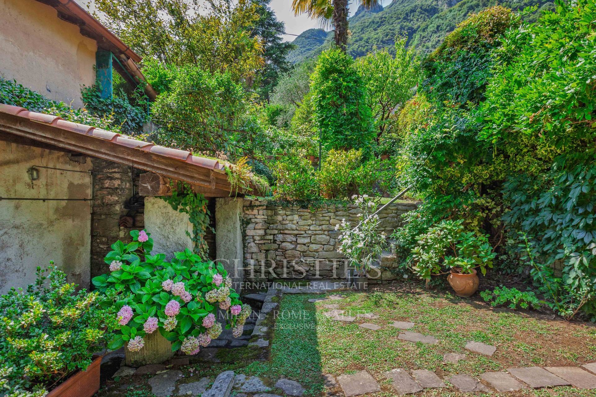 picture of A Timeless Lake Como Residence