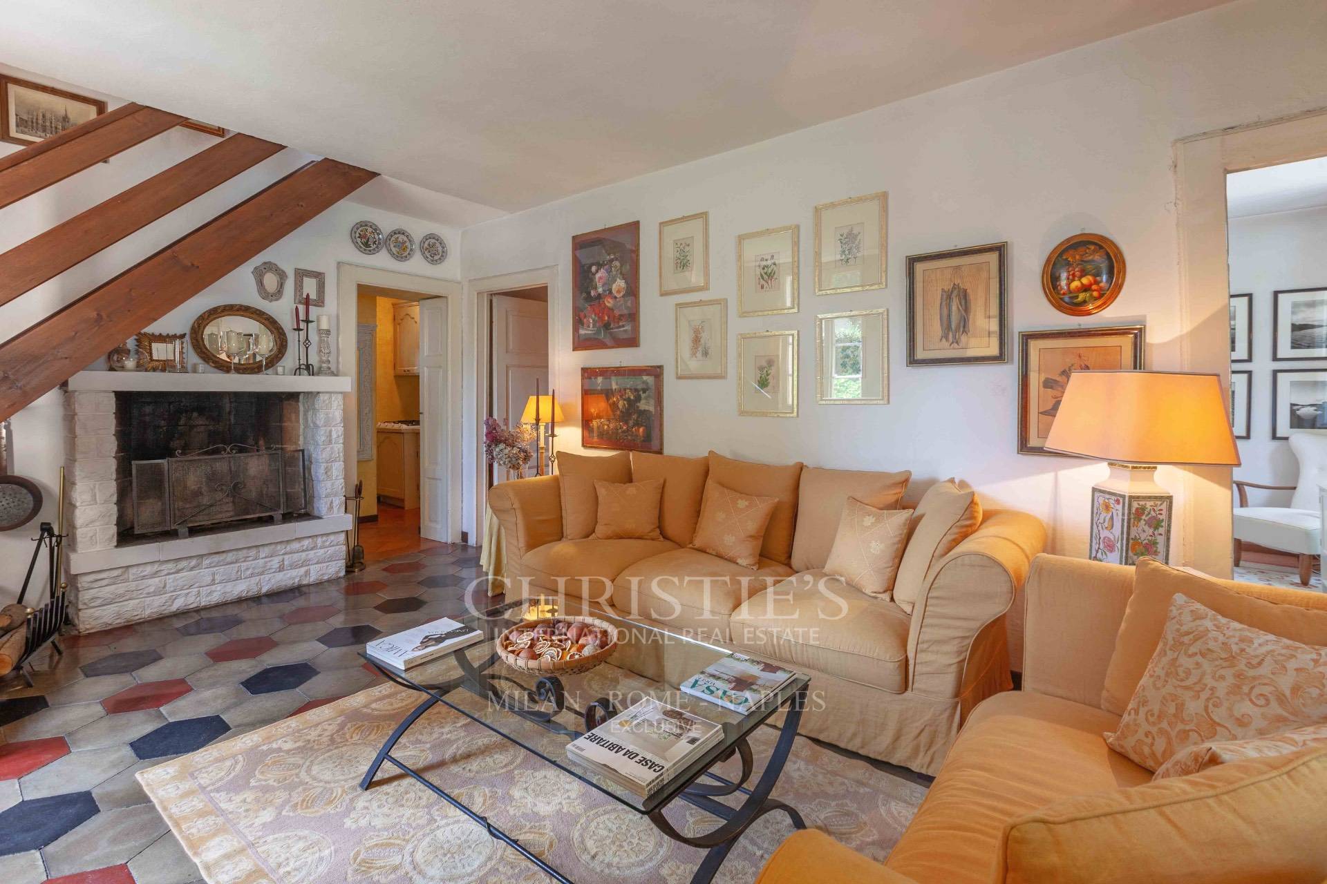 picture of A Timeless Lake Como Residence