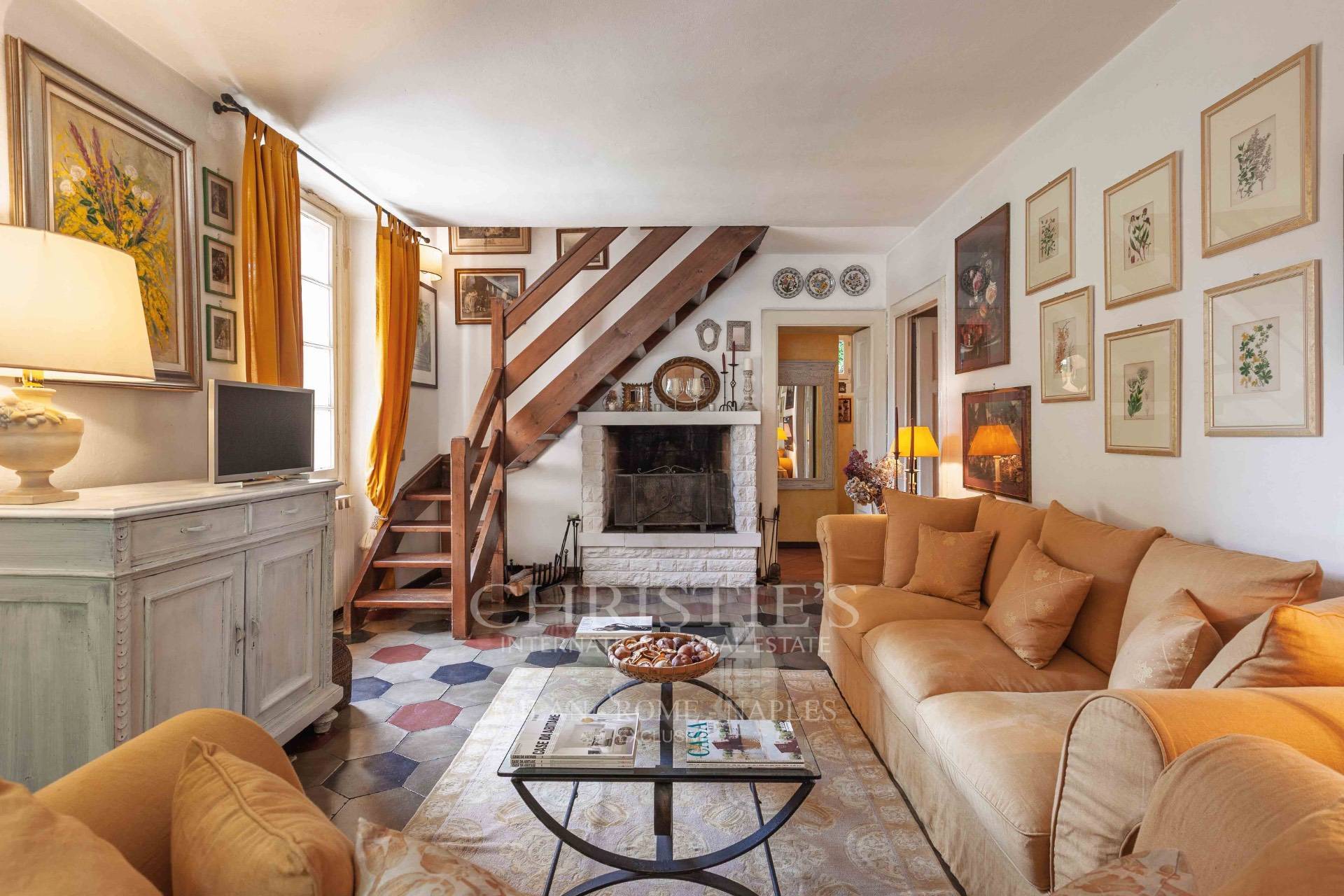 picture of A Timeless Lake Como Residence