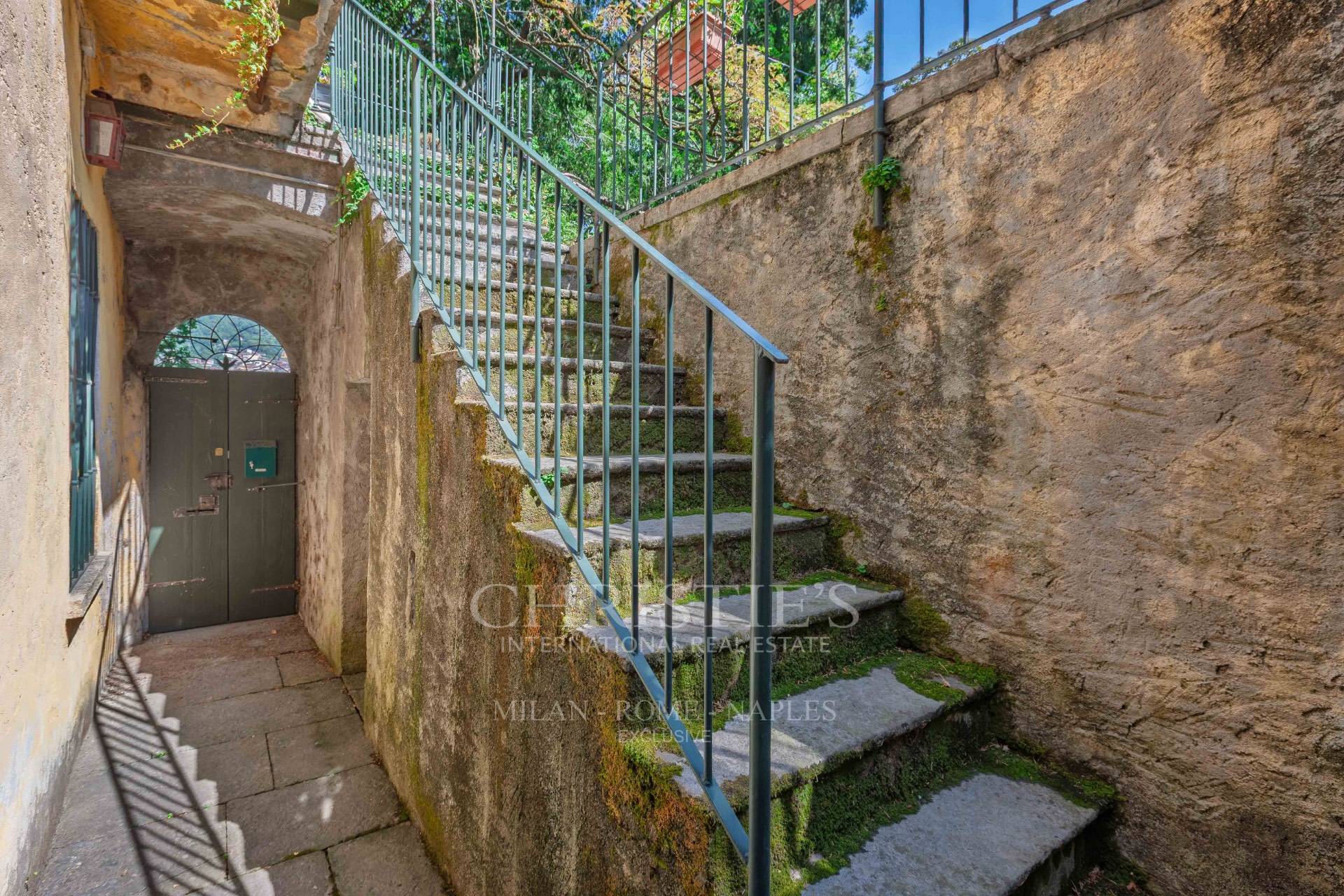 picture of A Timeless Lake Como Residence