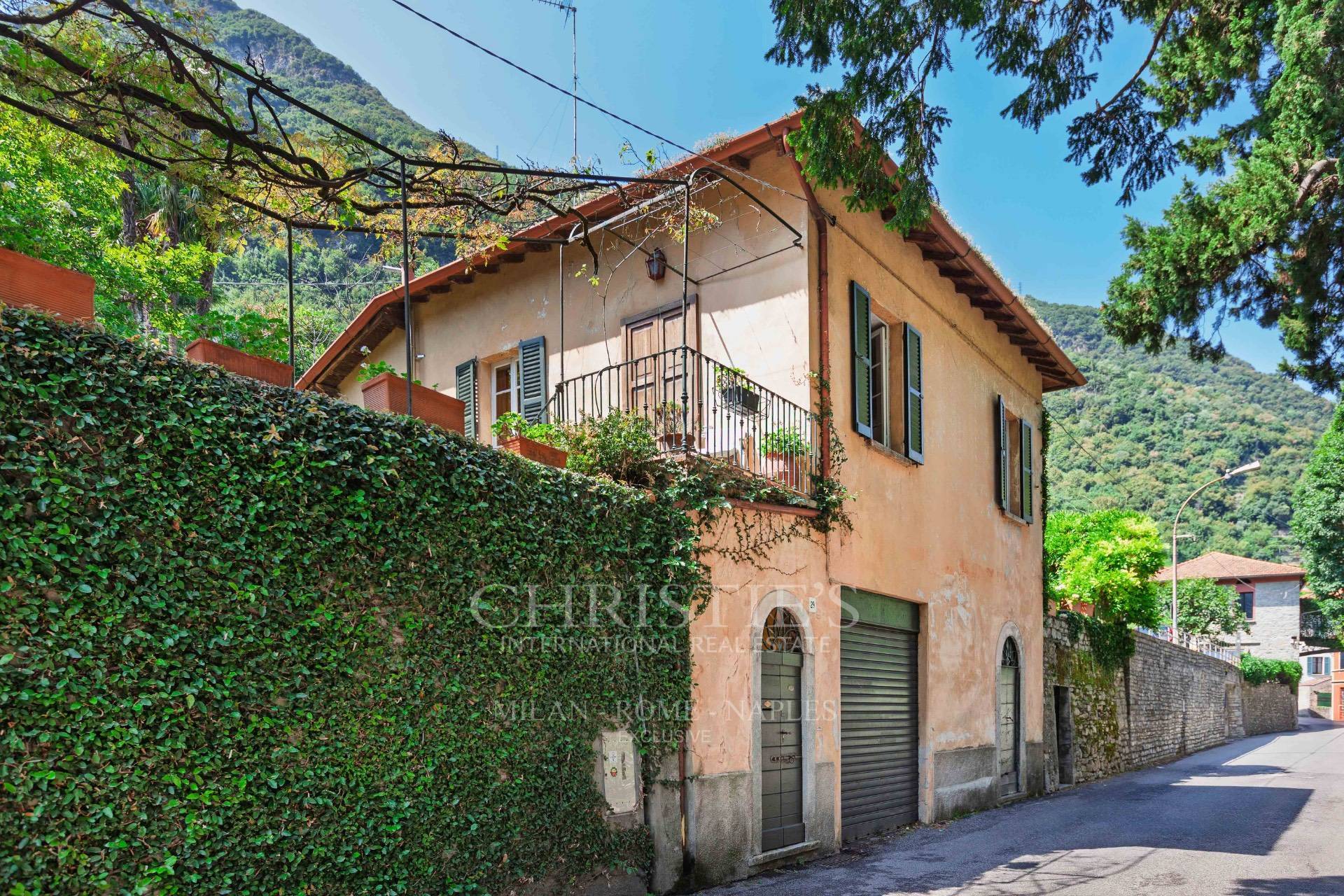picture of A Timeless Lake Como Residence