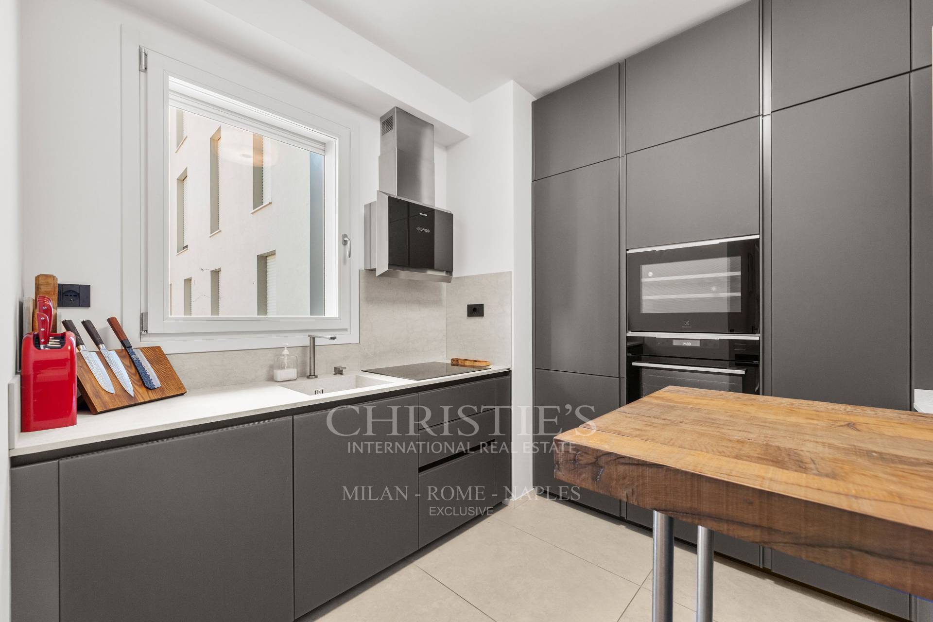 picture of Elegant Apartment In A Newly Built Residential Building