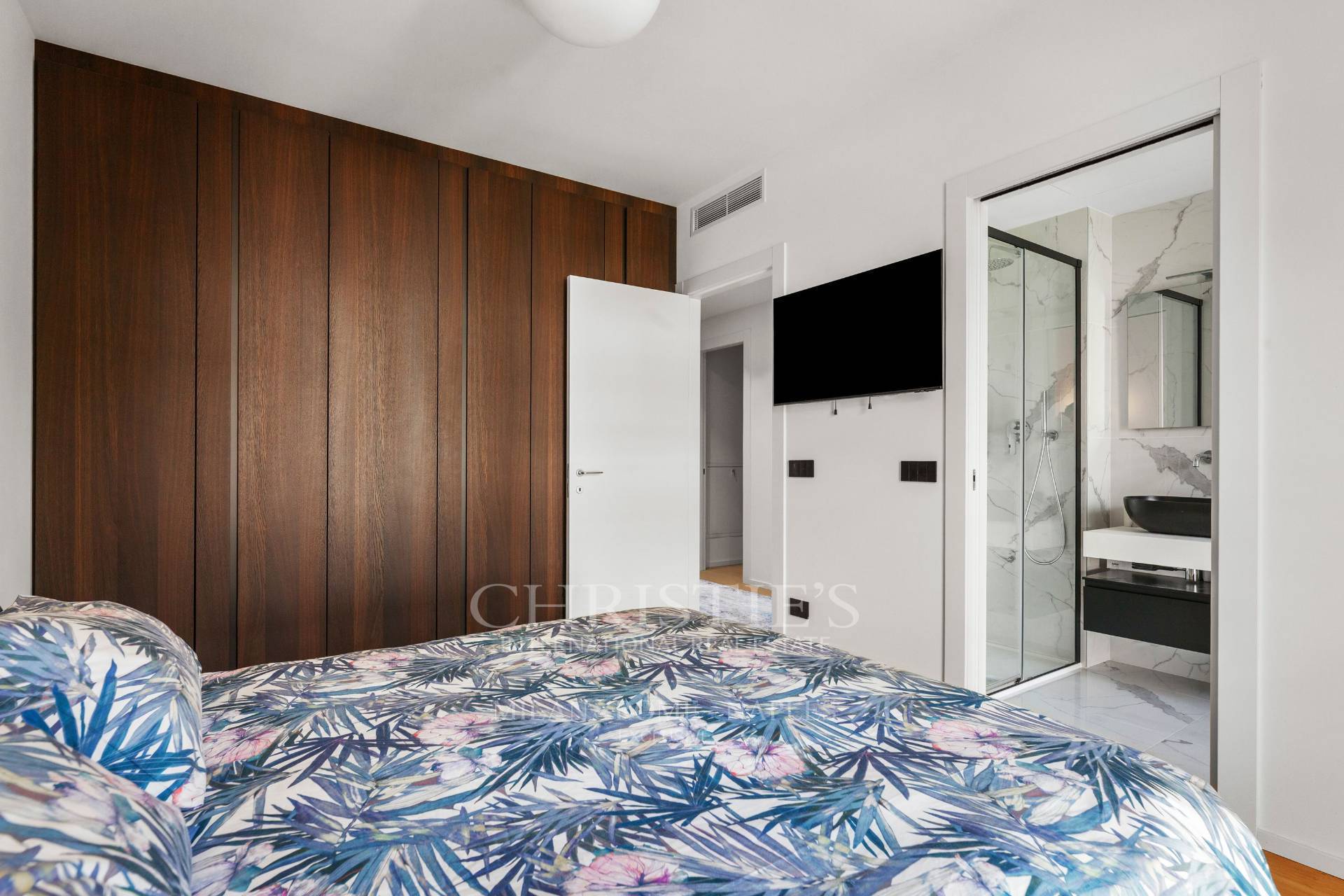 picture of Elegant Apartment In A Newly Built Residential Building