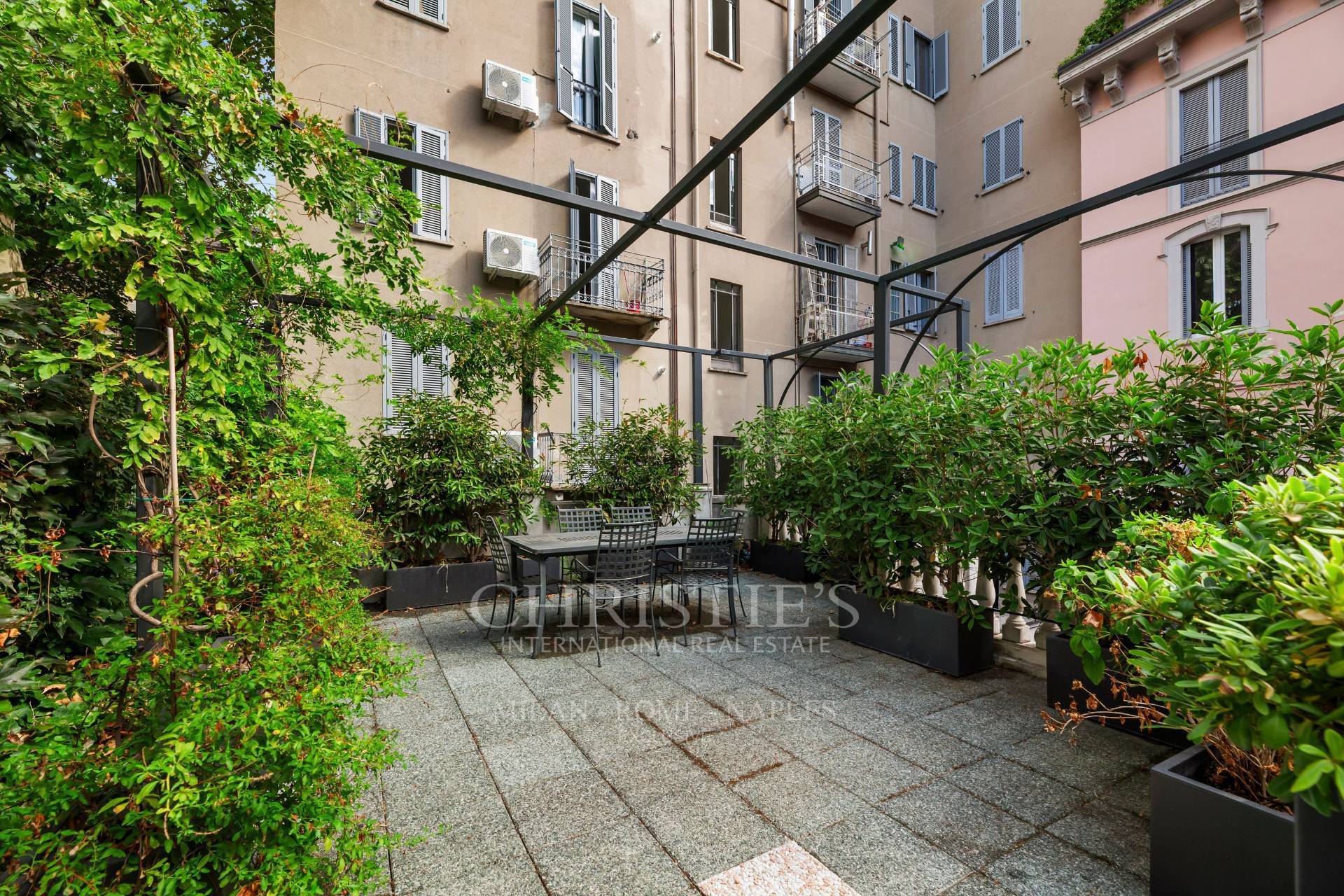 picture of A Historic Stable Reimagined As A Distinctive Residence