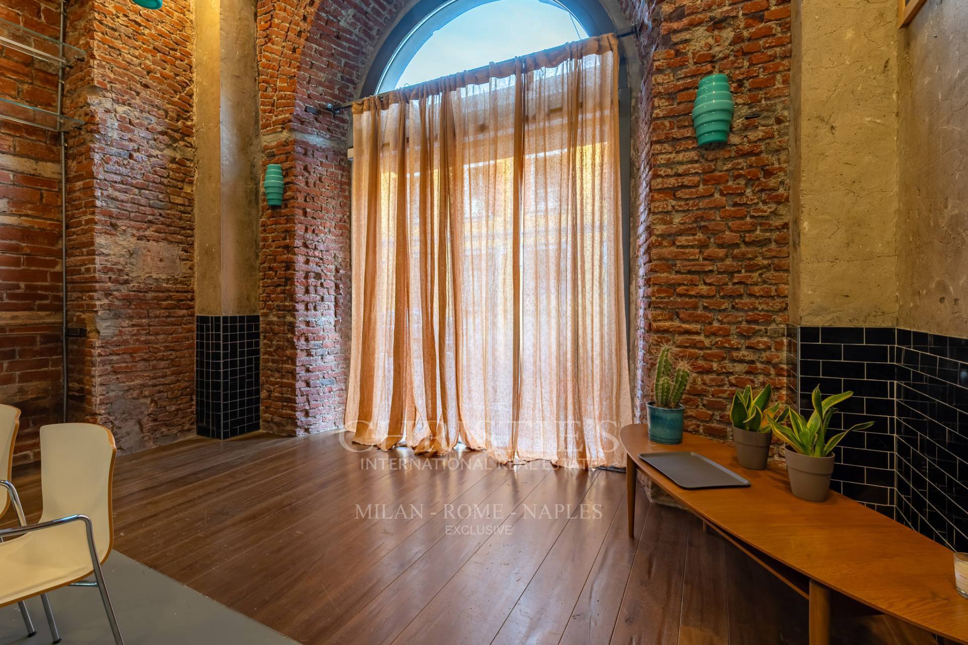 picture of Commercial Space In The Indipendenza/cinque Giornate Area