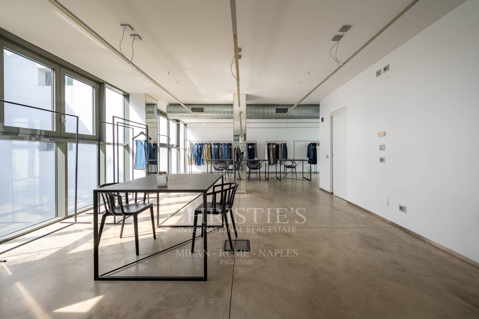 picture of Townhouse Within A Courtyard In The Indipendenza/cinque Giornate Area


