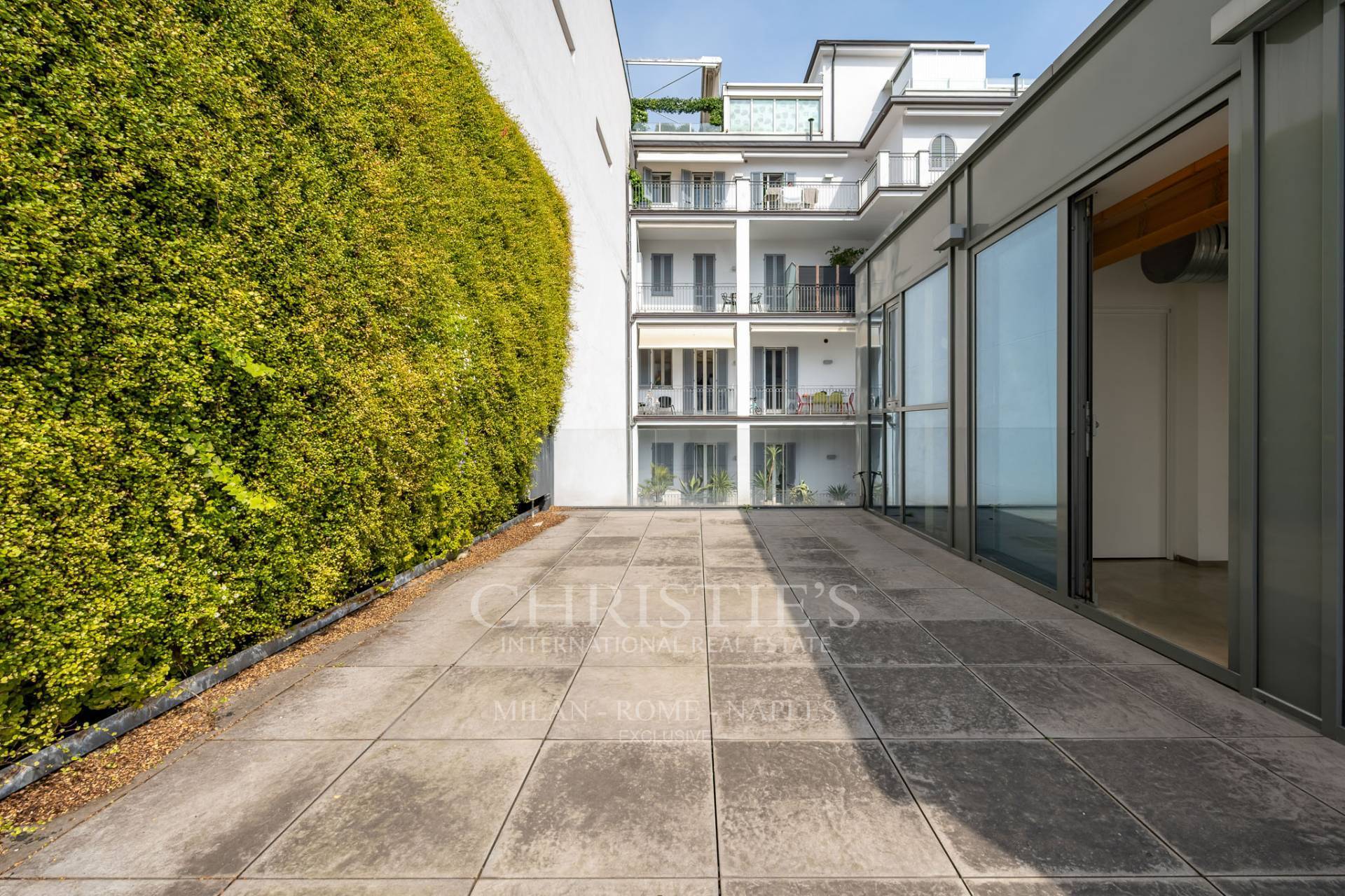 picture of Townhouse Within A Courtyard In The Indipendenza/cinque Giornate Area


