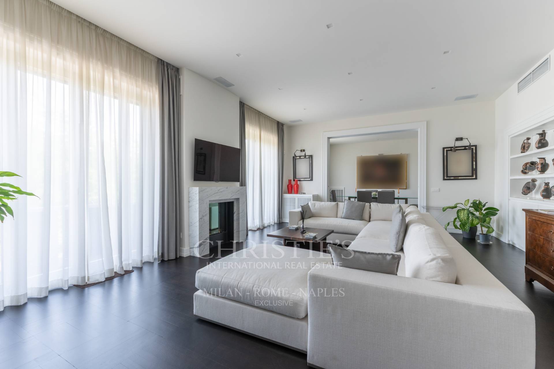 picture of Prestigious Apartment In Villa Ada