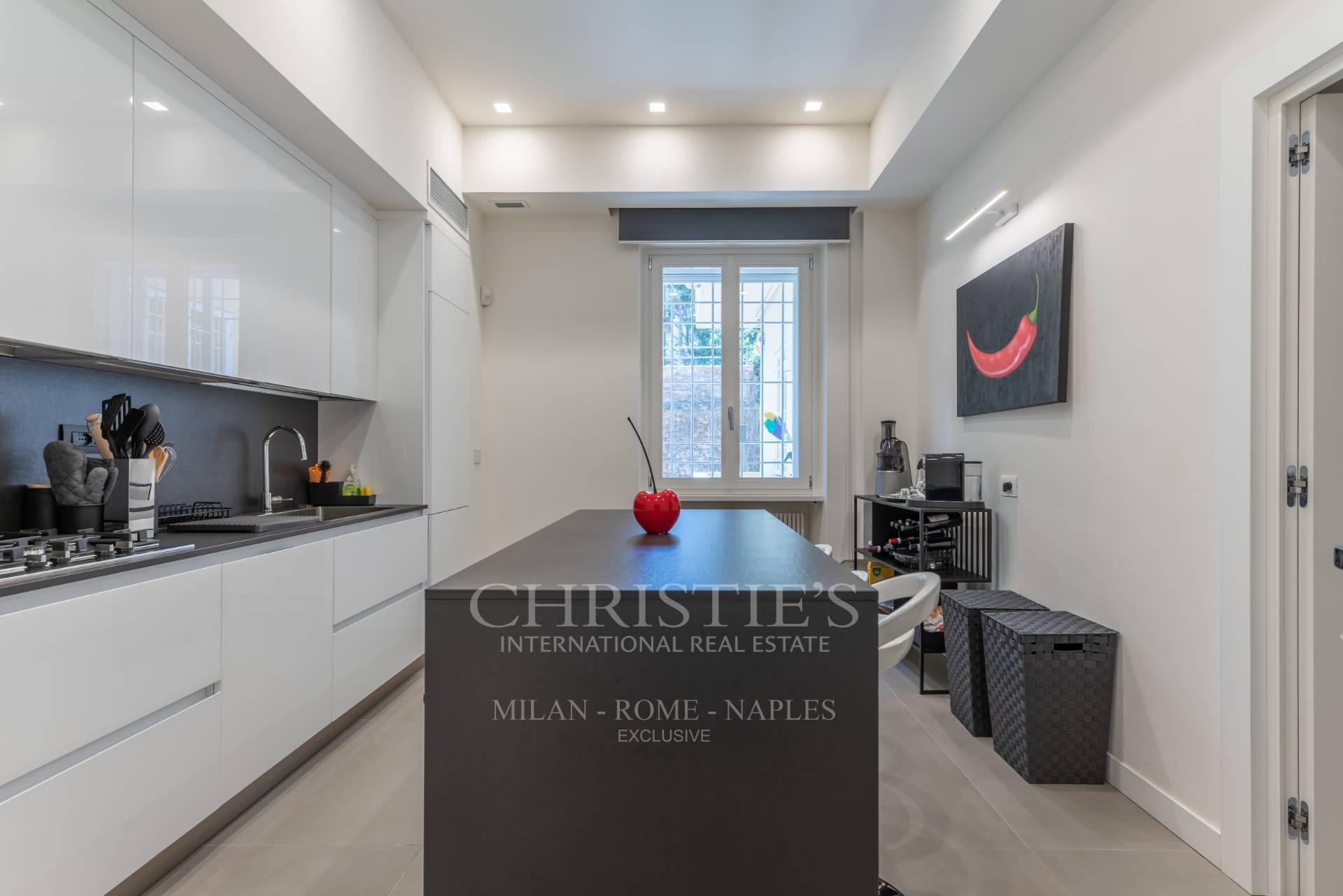 picture of Prestigious Apartment In Villa Ada