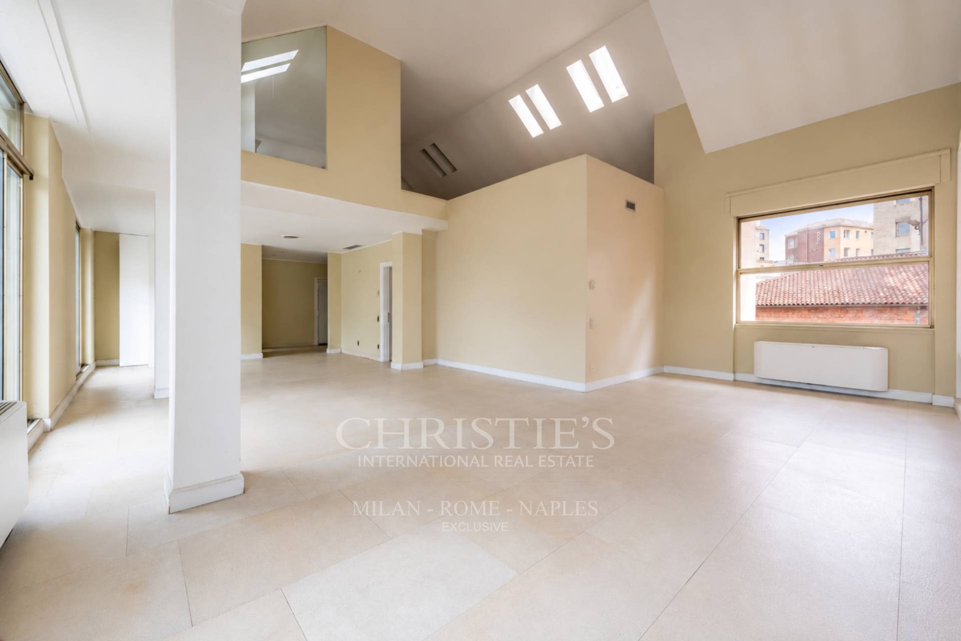 picture of Exclusive Penthouse With Terrace In The Quadrilatero District