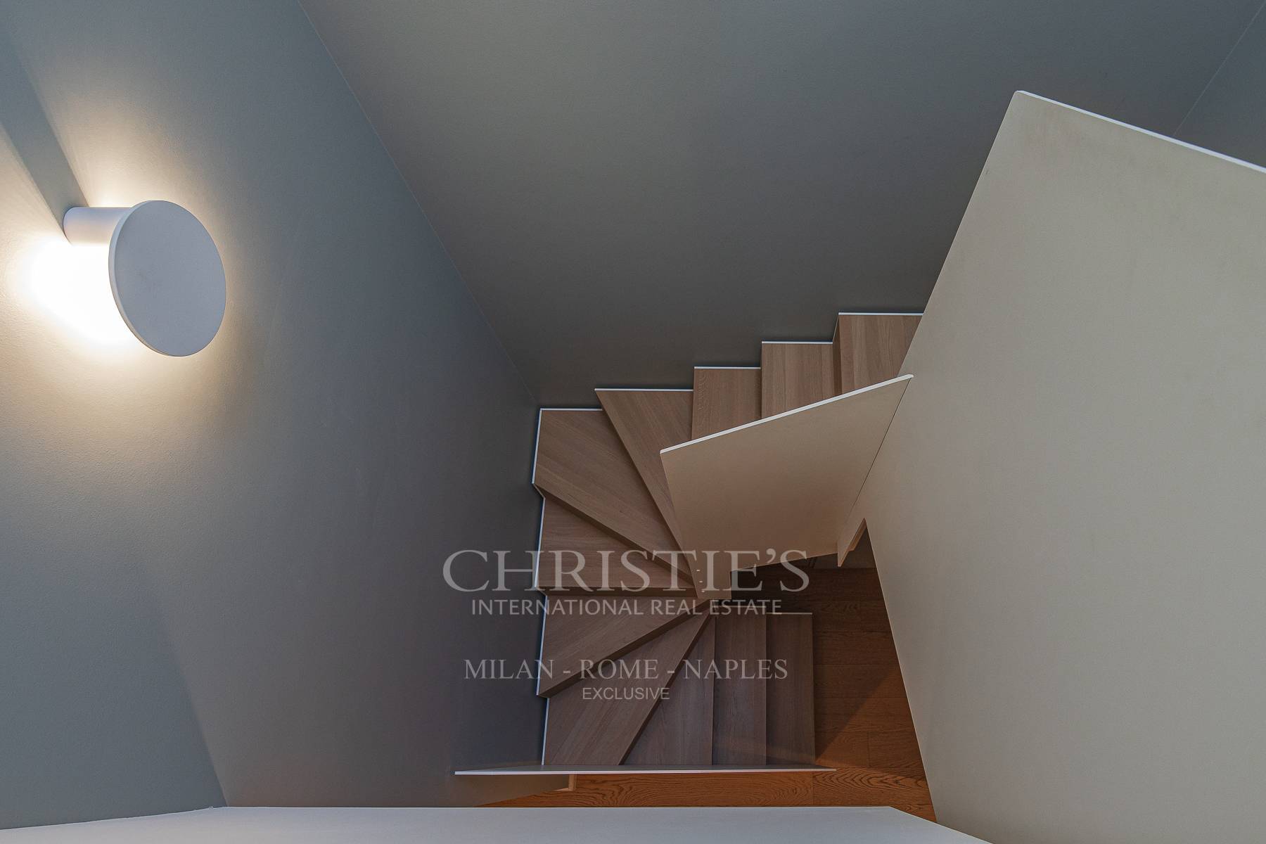 picture of Elegant Period Villa With Private Garden For Sale In Milan