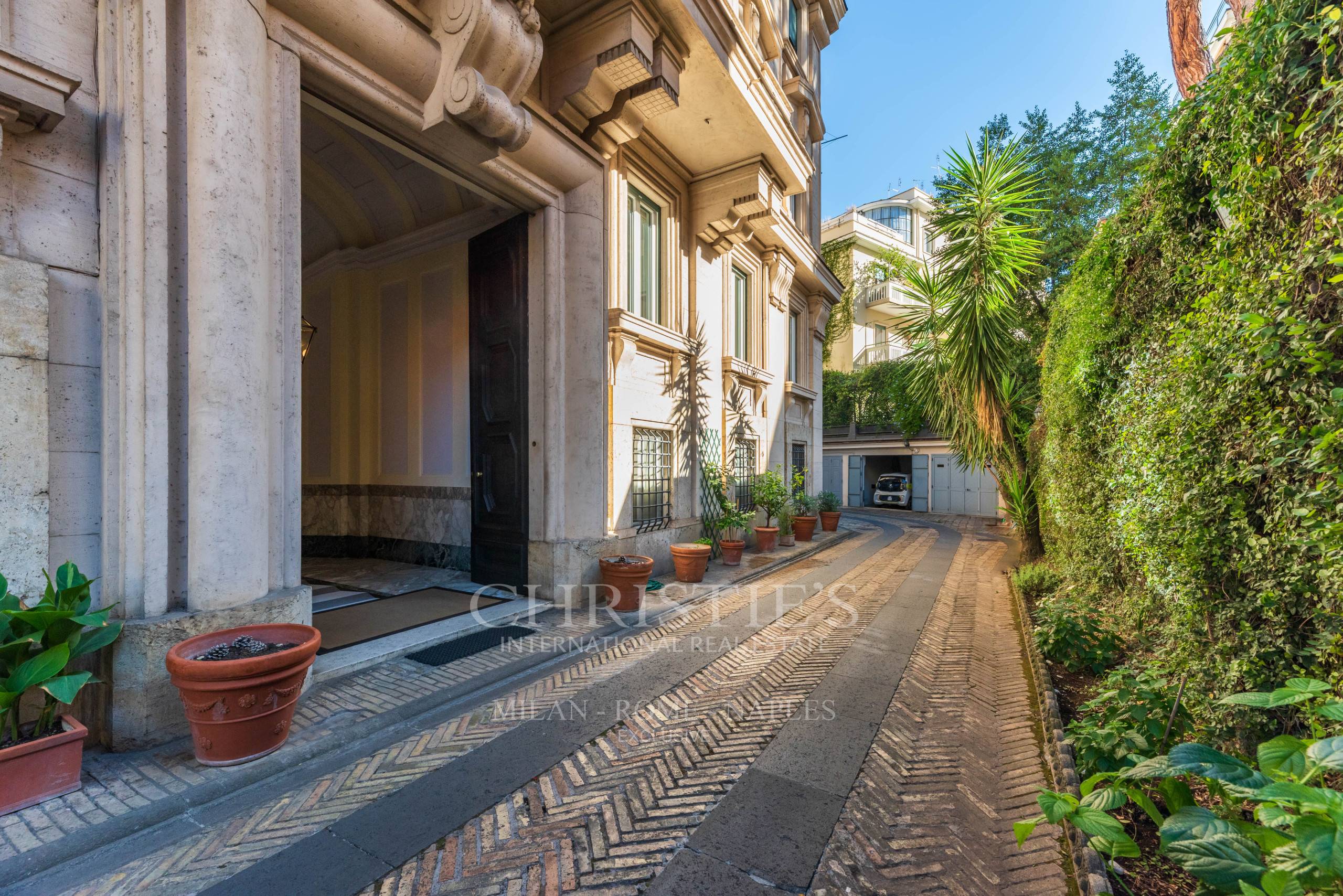 picture of High-end Representative Office On Via Giovanni Paisiello