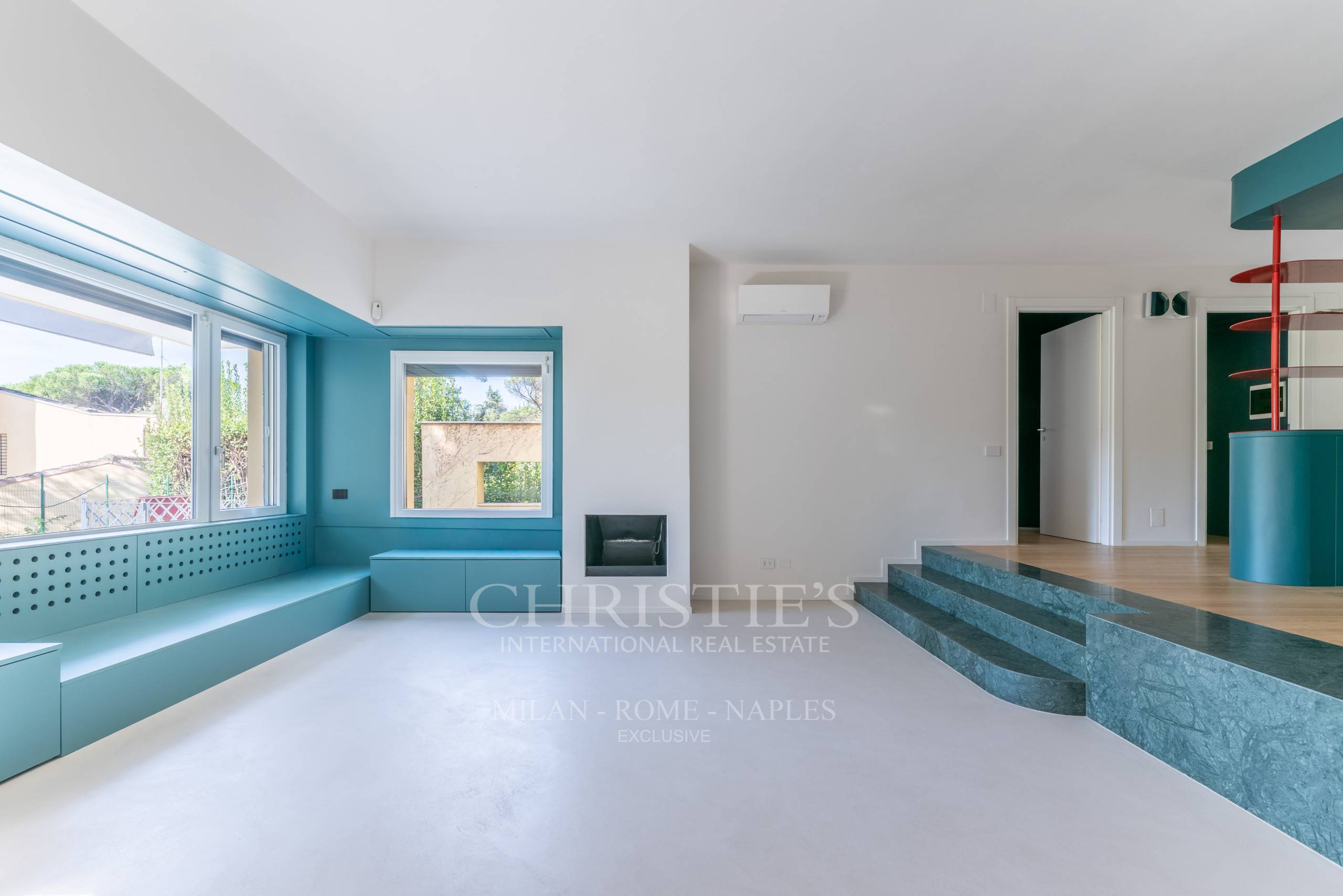 picture of 
Exclusive Villa With Panoramic Views Over The Golf Course