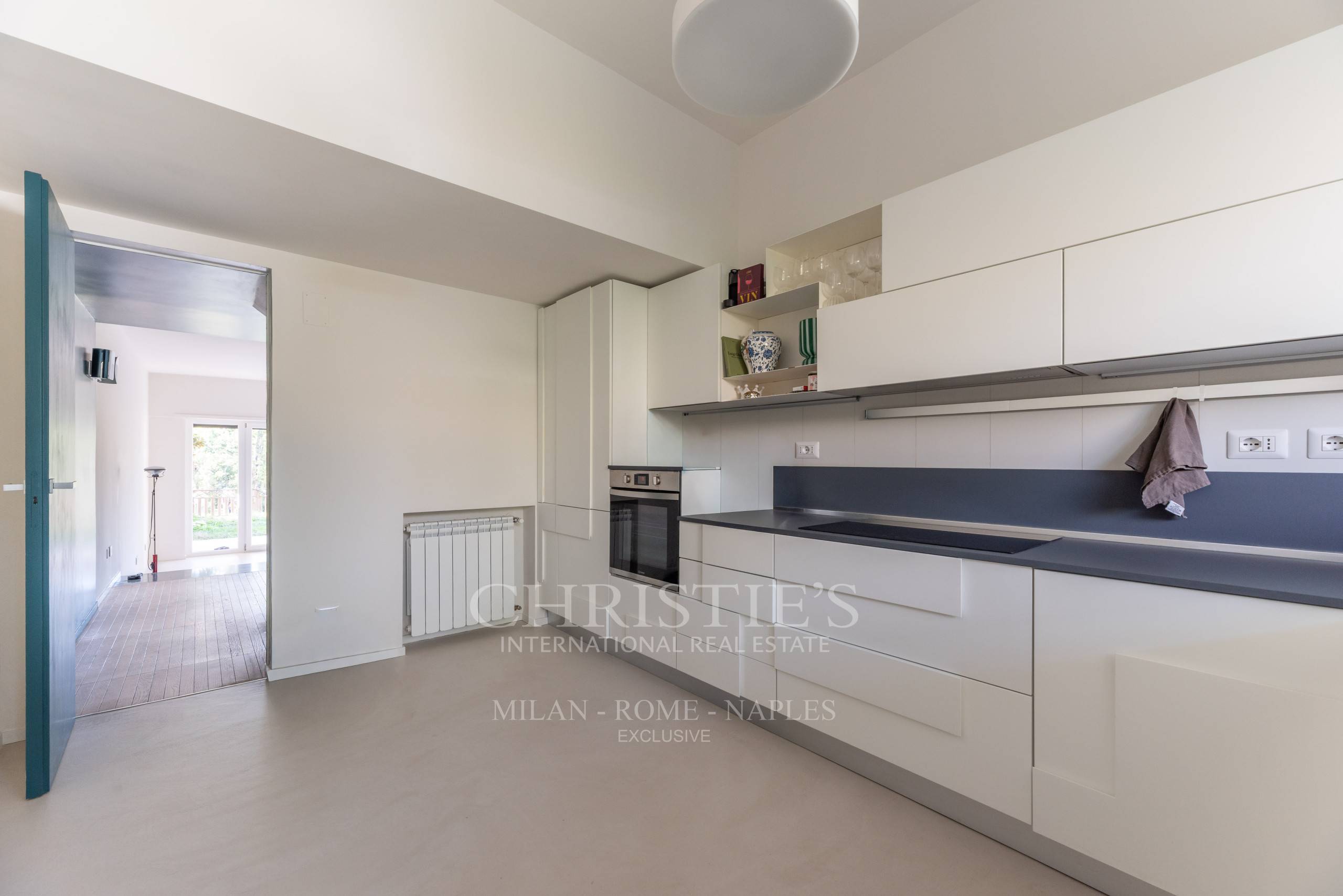 picture of 
Exclusive Villa With Panoramic Views Over The Golf Course