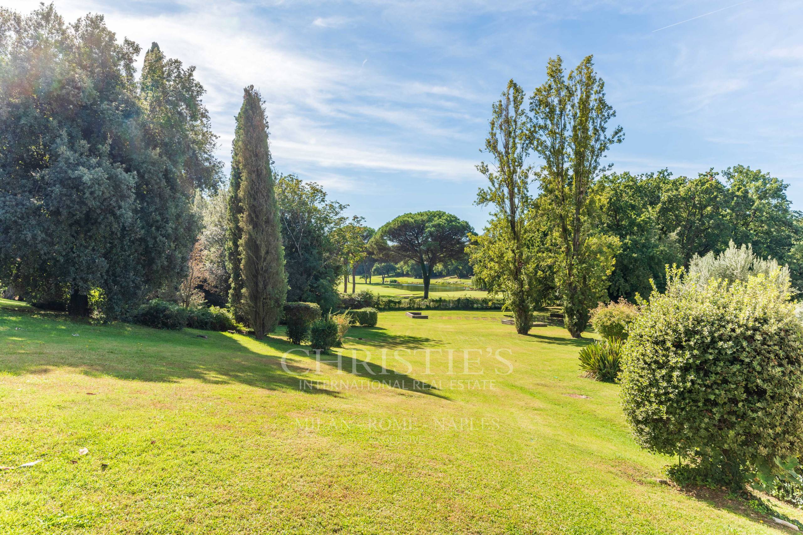 picture of 
Exclusive Villa With Panoramic Views Over The Golf Course