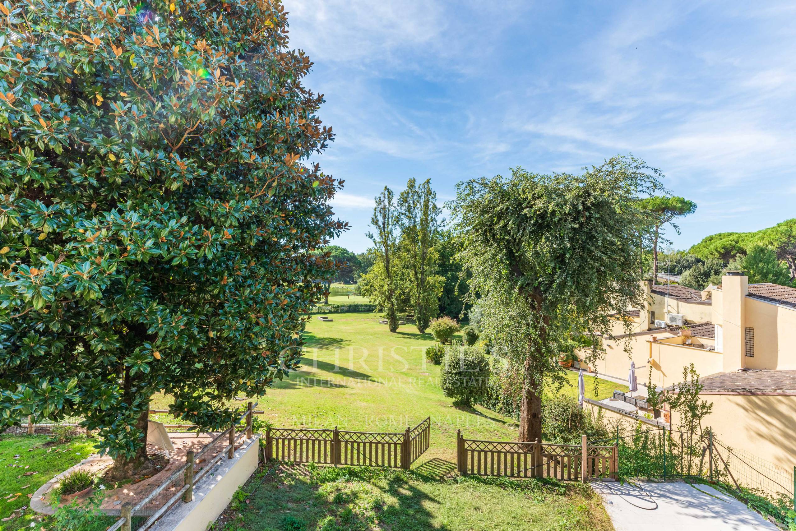 picture of 
Exclusive Villa With Panoramic Views Over The Golf Course