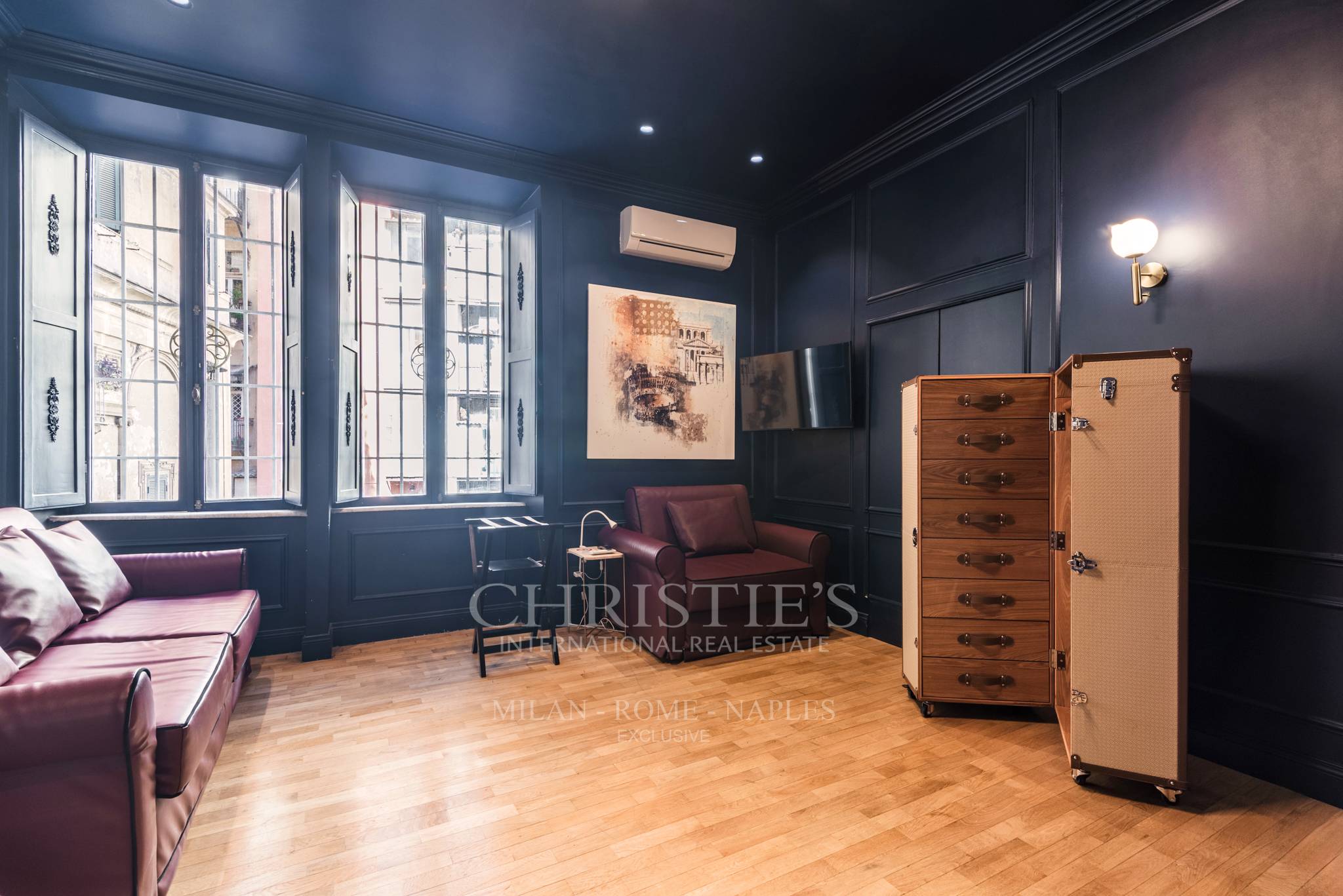 picture of Elegant, Renovated Property On Passeggiata Di Ripetta – Ideal For High-end Hospitality Use