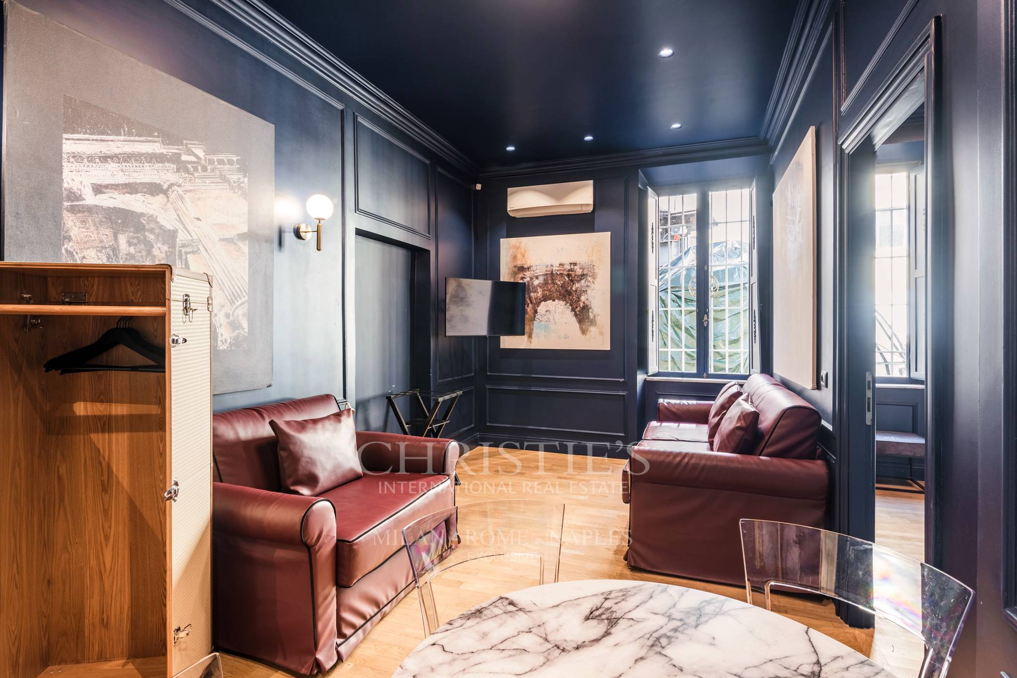 picture of Elegant, Renovated Property On Passeggiata Di Ripetta – Ideal For High-end Hospitality Use