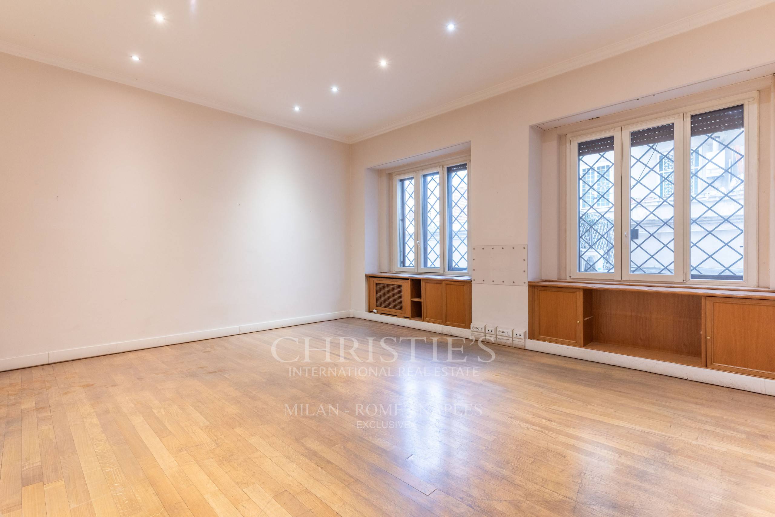 picture of Parioli: Spacious Executive Office On Viale Bruno Buozzi