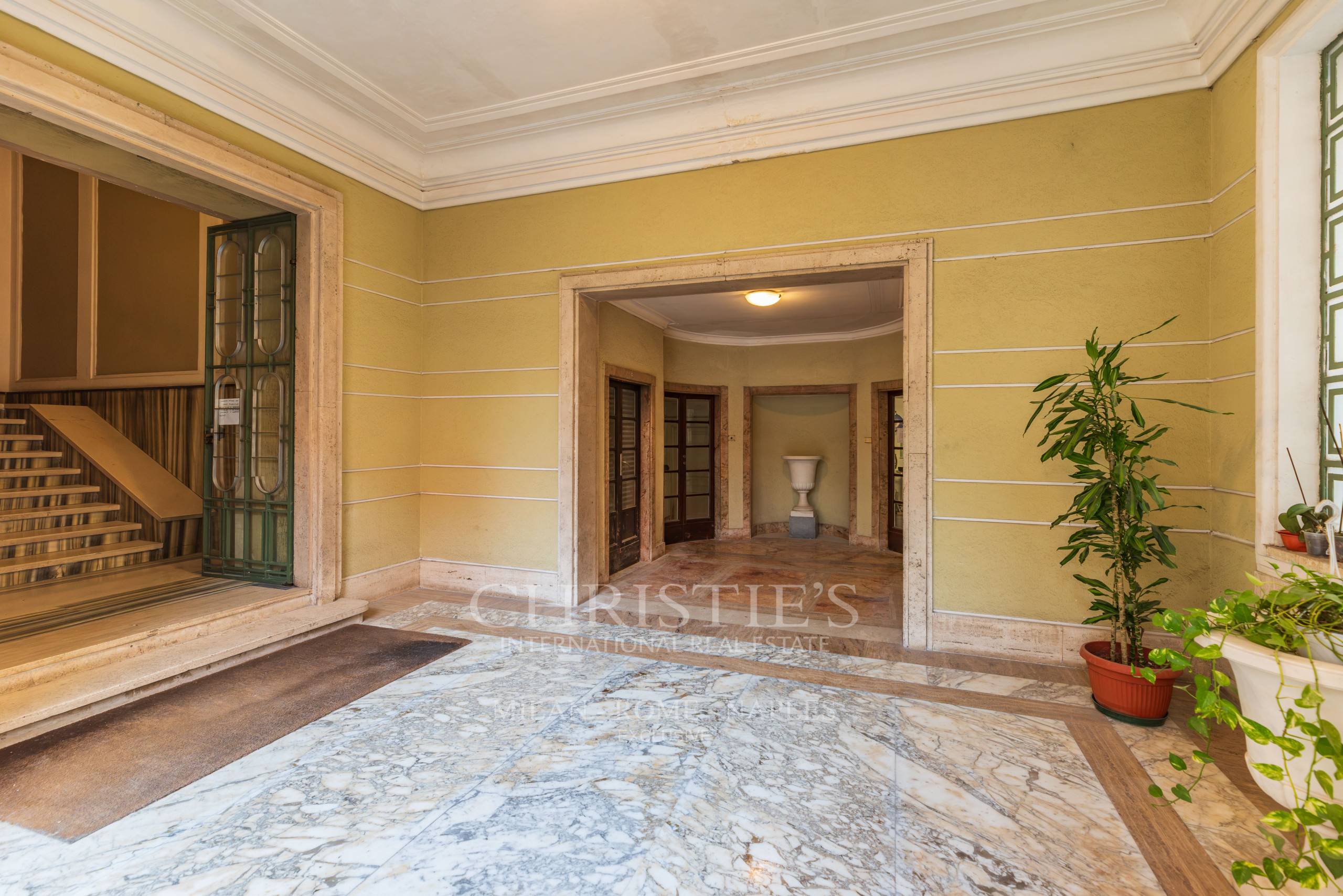 picture of Parioli: Spacious Executive Office On Viale Bruno Buozzi