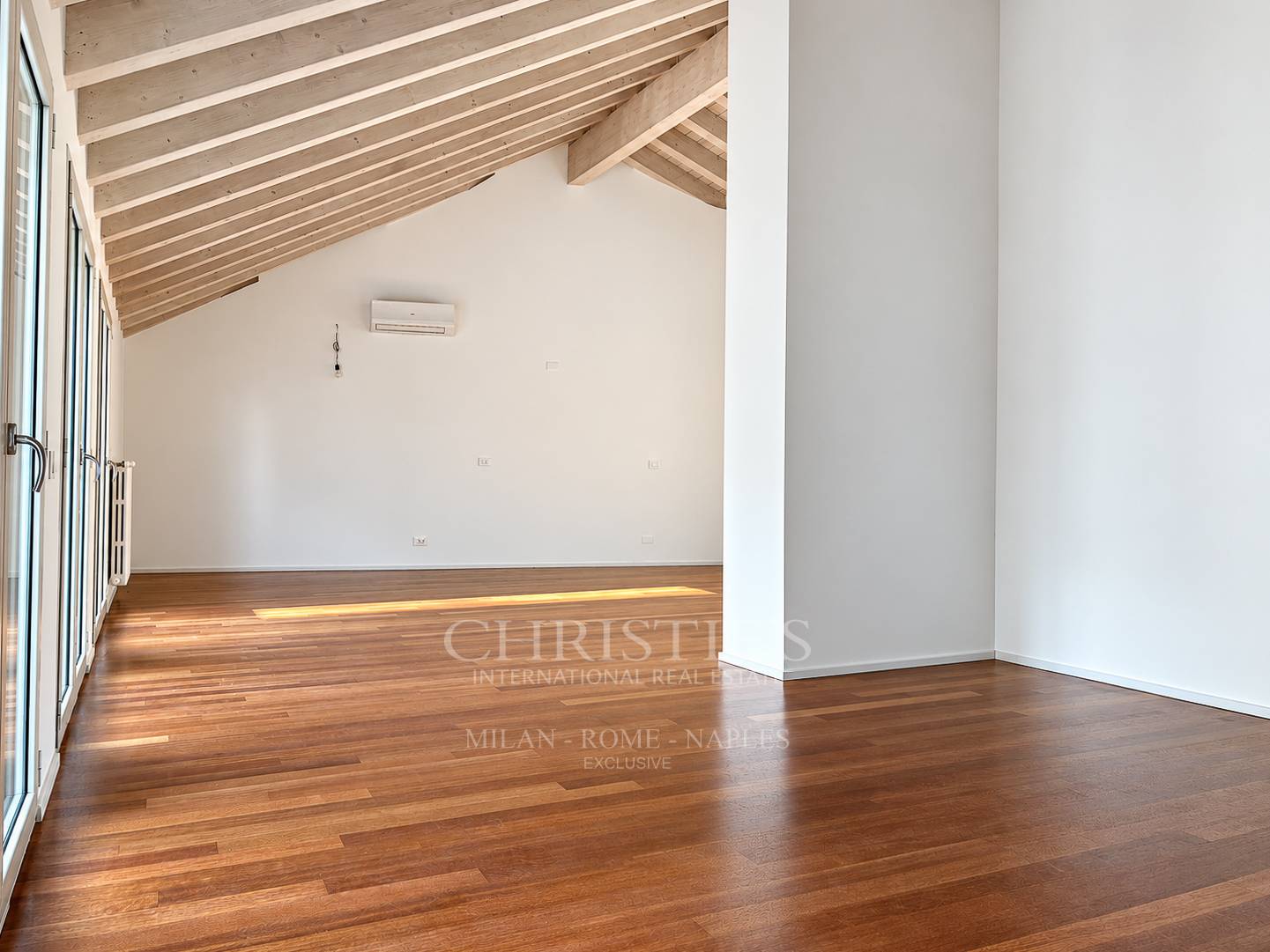 picture of Light And Terraces: A Penthouse To Enjoy In Porta Romana