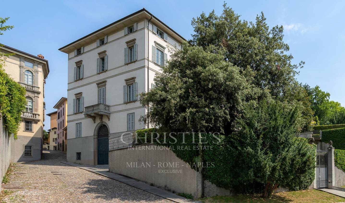 picture of A Timeless Renaissance Icon Near Milan