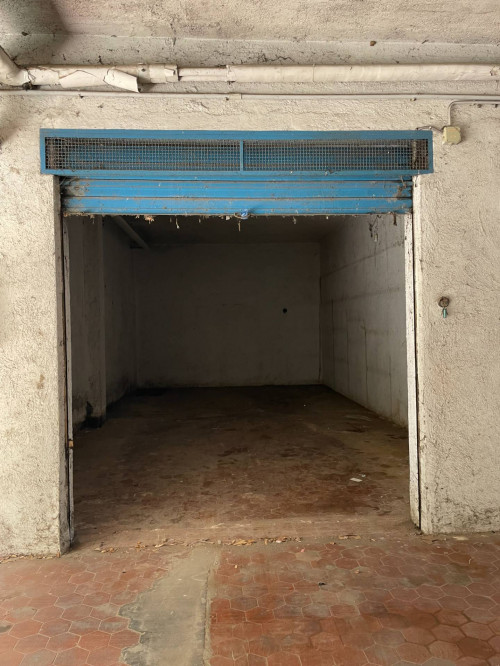 Garage/Box/Posto auto in vendita a Portuense, Roma (RM)