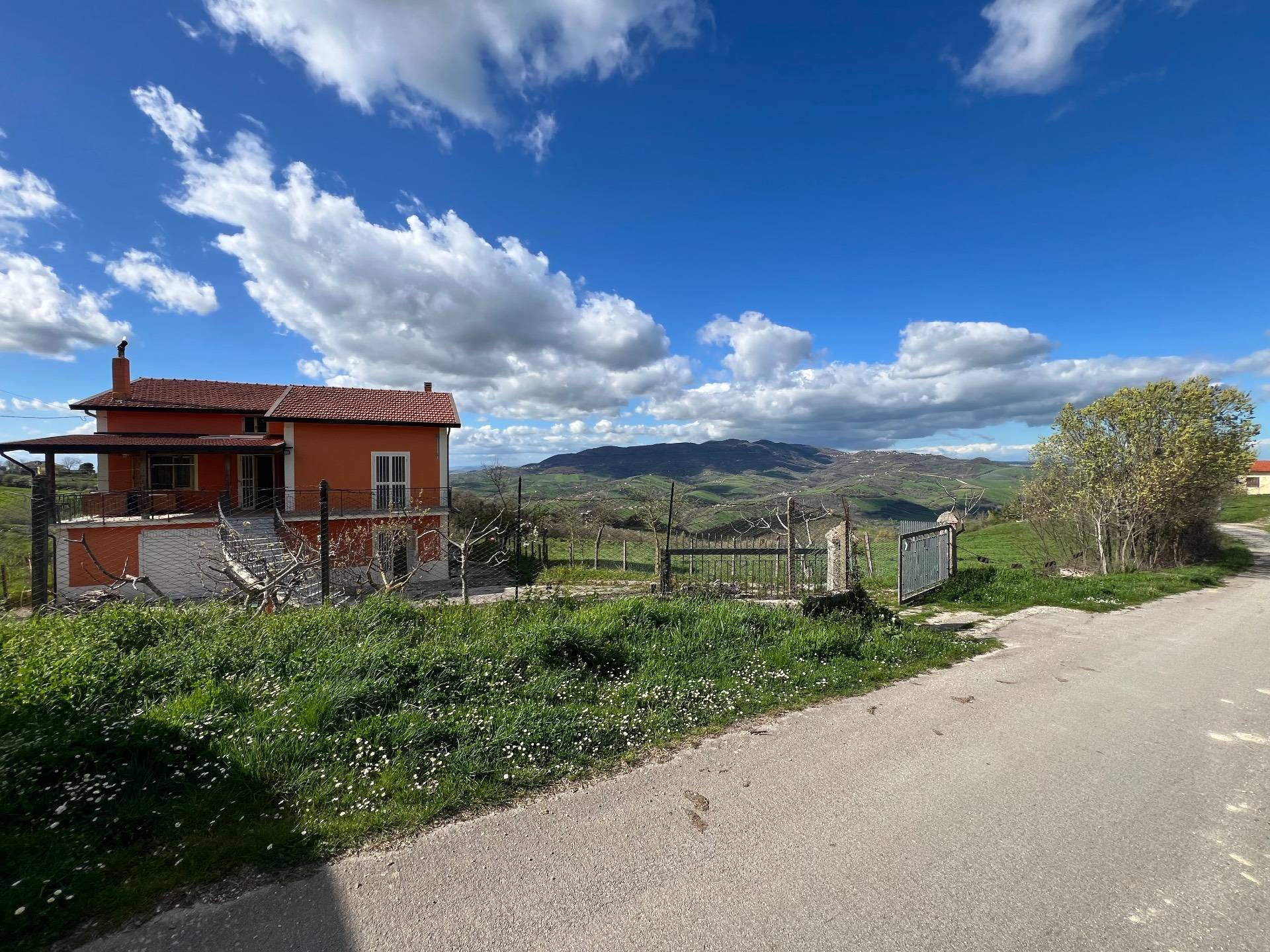 Casa indipendente in vendita a Guardia Lombardi (AV)