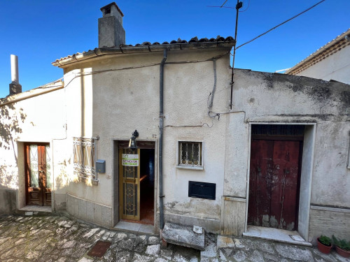 Casa semi-indipendente in vendita a Gesualdo (AV)