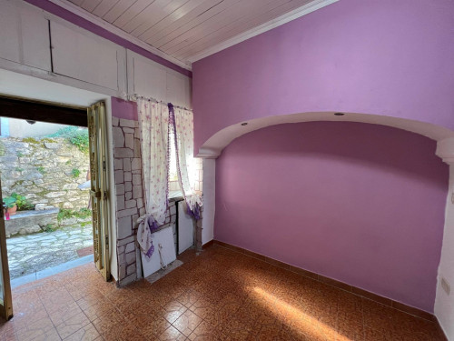 Casa semi-indipendente in vendita a Gesualdo (AV)