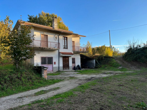 Casa indipendente in vendita a Mirabella Eclano (AV)